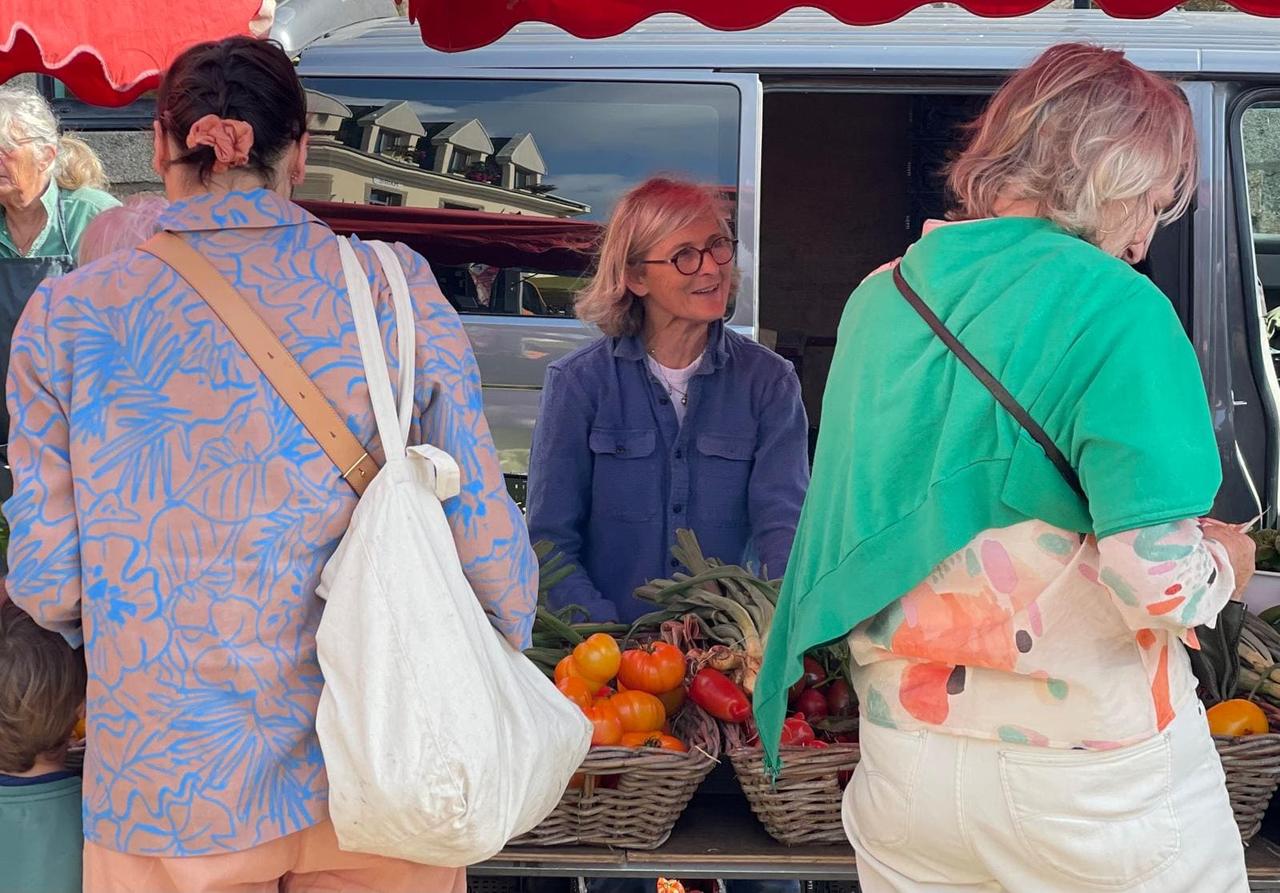 Stand Ferme de Boiséon au Marché de Port Blanc - Légumes BIO frais juillet et août