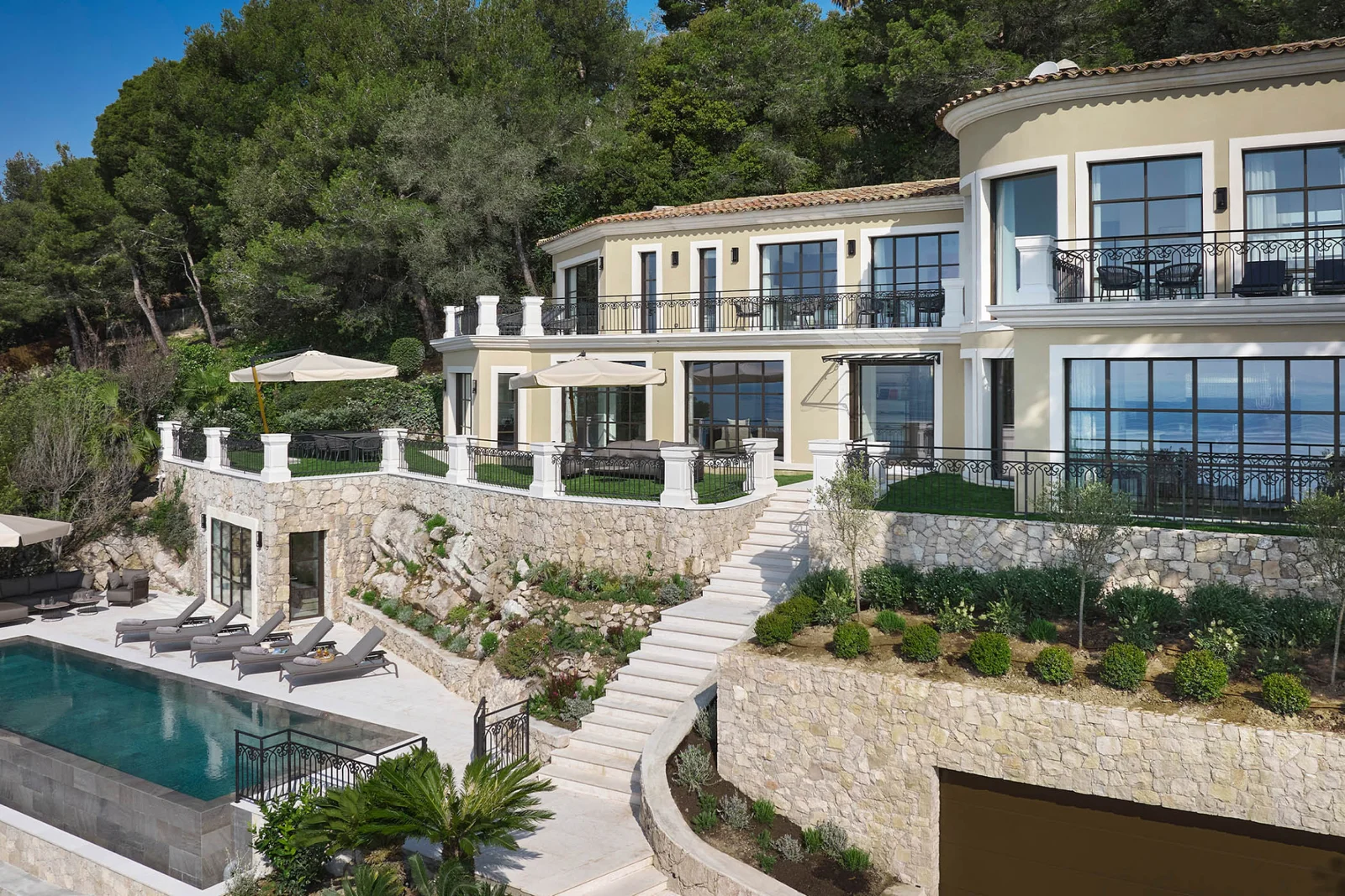 Villefranche-sur-Mer villas on the French Riviera