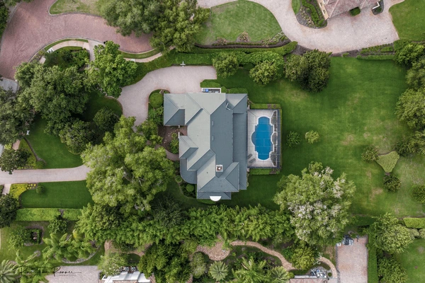 luxury-home-drone-aerial-photography-600nw-1781504672.webp