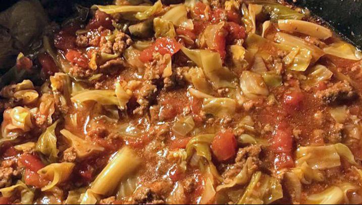 21a17fde-6cad-11eb-ab21-0242ac110003-unstuffed-cabbage-roll-soup.jpg