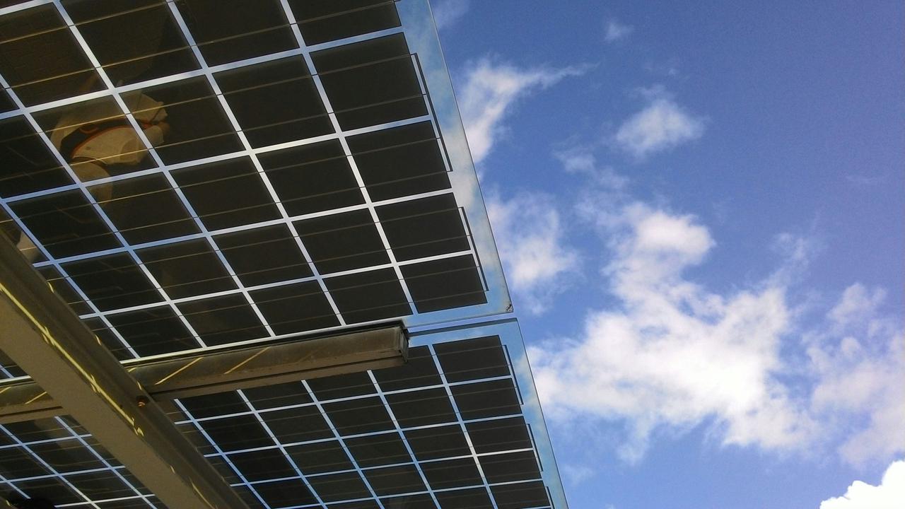 <strong>Carports and canopies</strong>