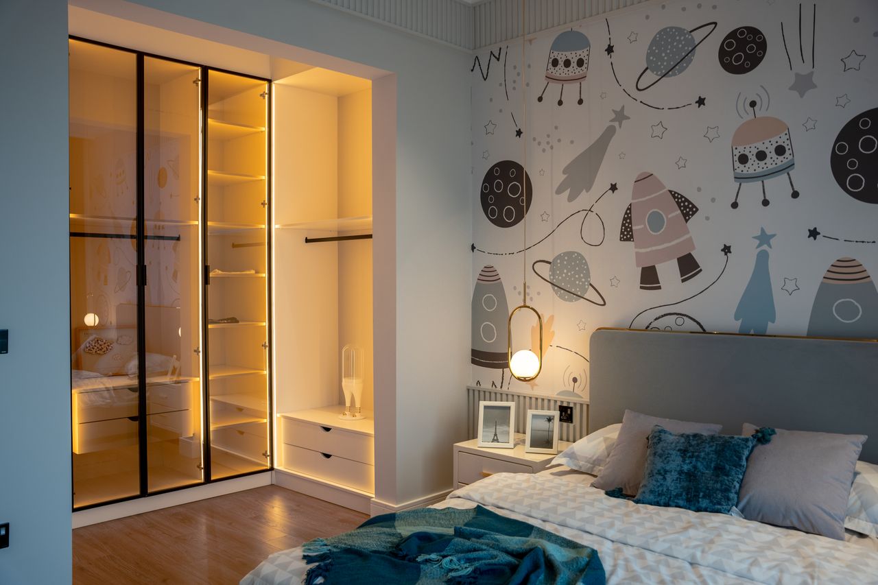 Elegant child's bedroom