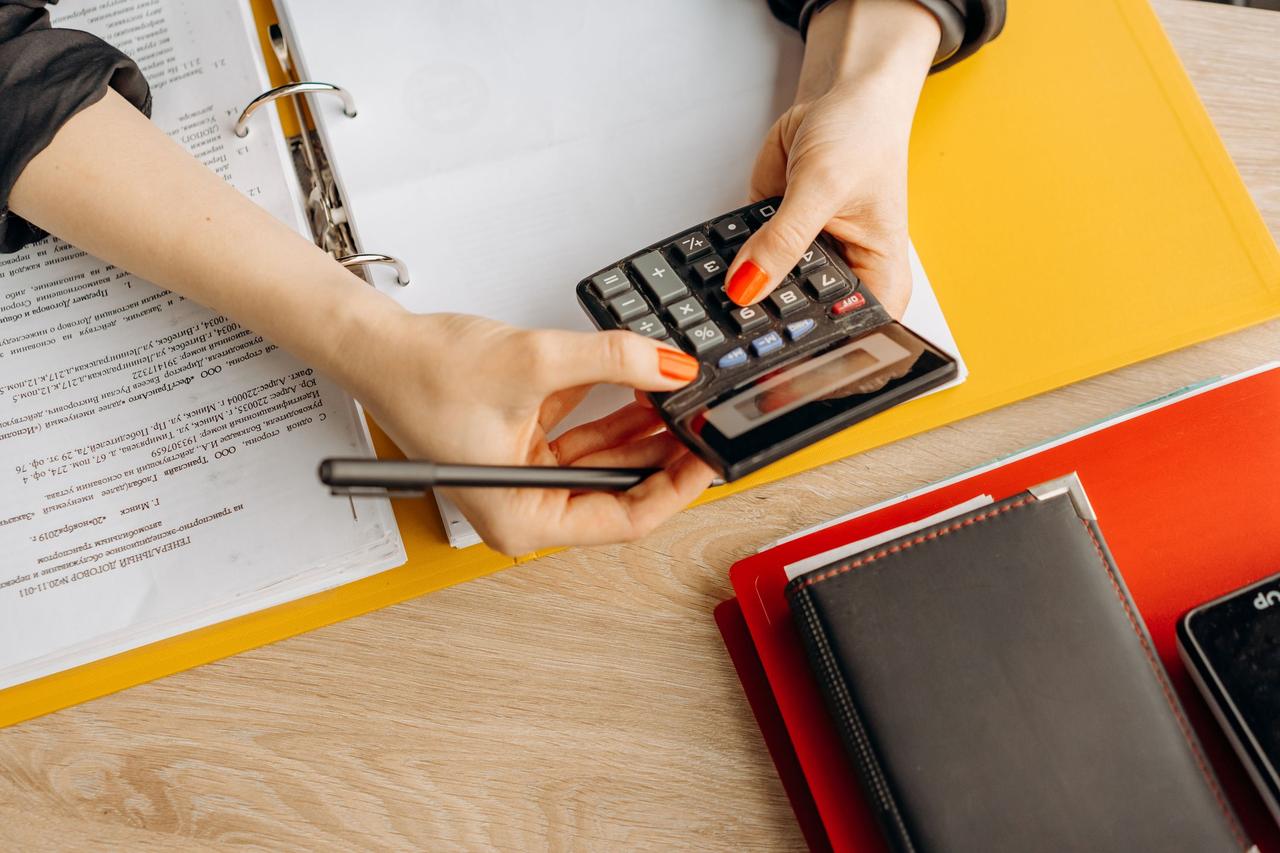 Calculating home closing costs with a calculator