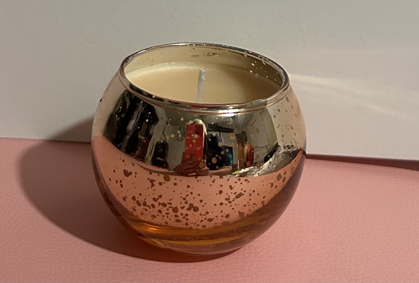 Magnolia Rain Rose Gold candle — Magnolia & fresh rain