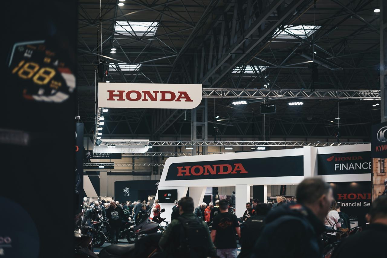 the-ride-academy-izdkomvyzak-unsplash.jpg<br/>https://unsplash.com/photos/people-gathered-inside-honda-venue-IzdkOMvyZAk?utm_content=creditShareLink&utm_medium=referral&utm_source=unsplash