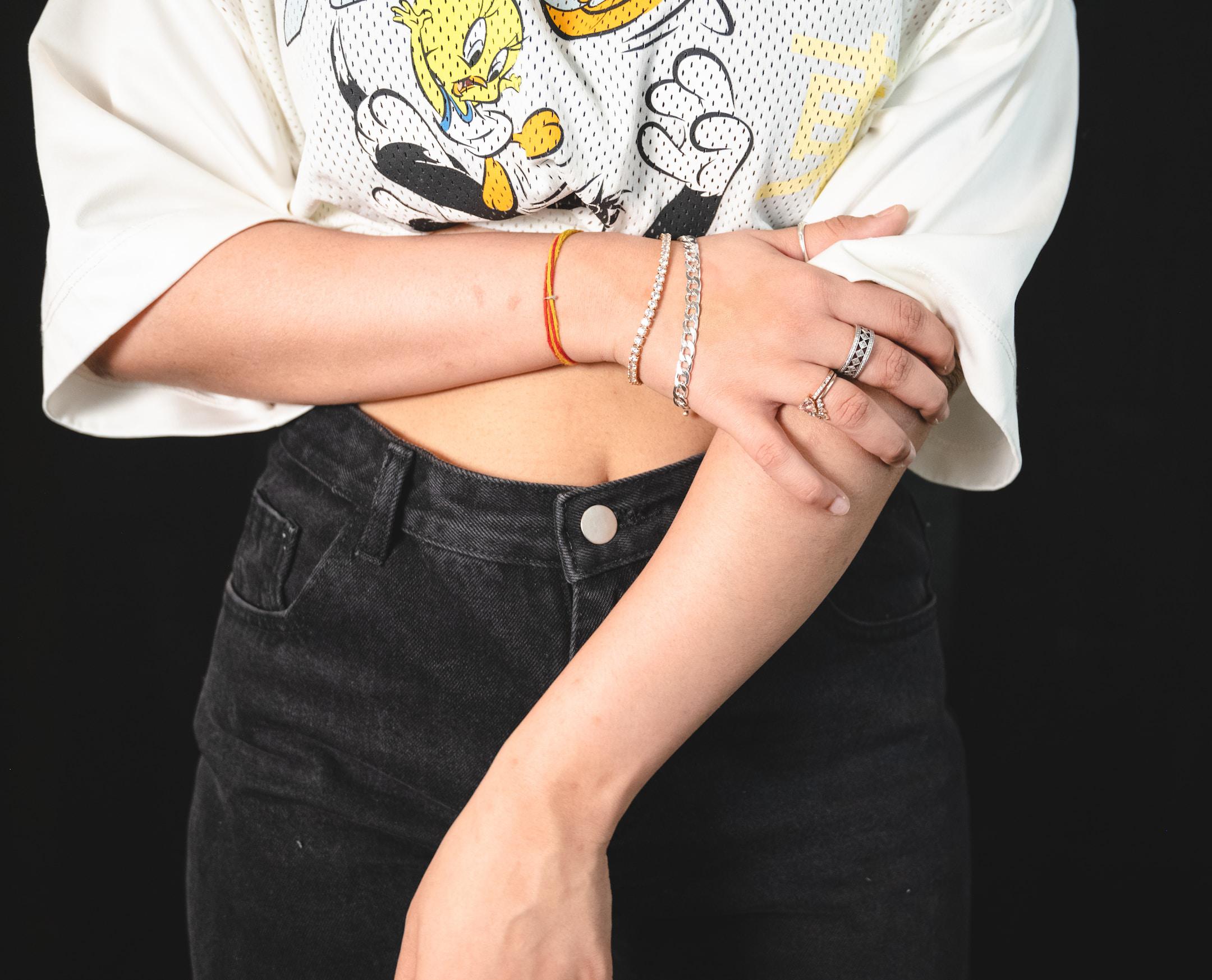 studio fashion portraits with Shreya