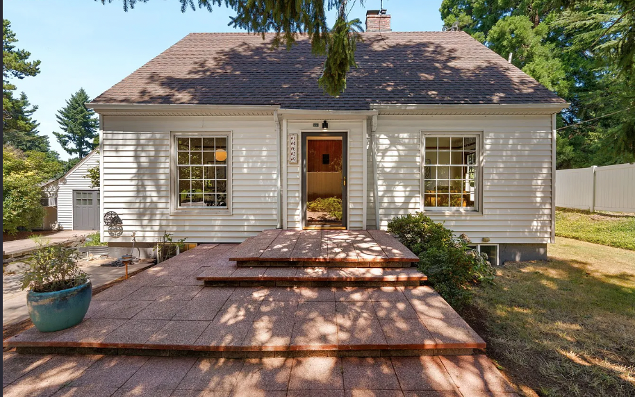 14629 NE Halsey St, Portland, OR