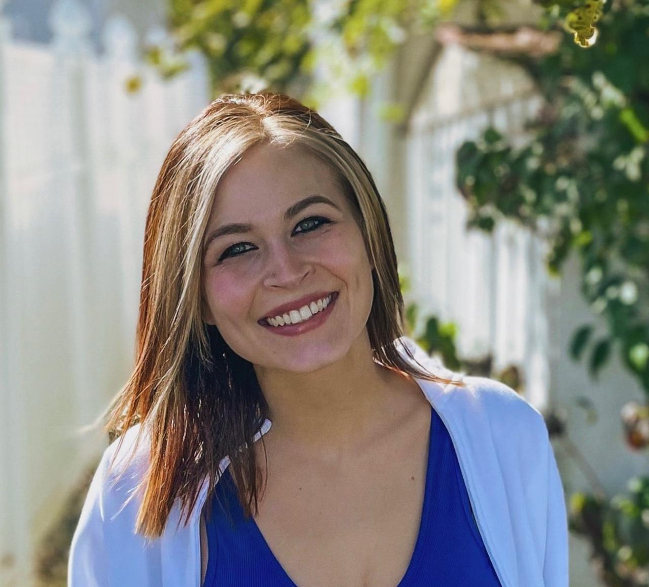 charlotte thomas profile pic pt.jpeg