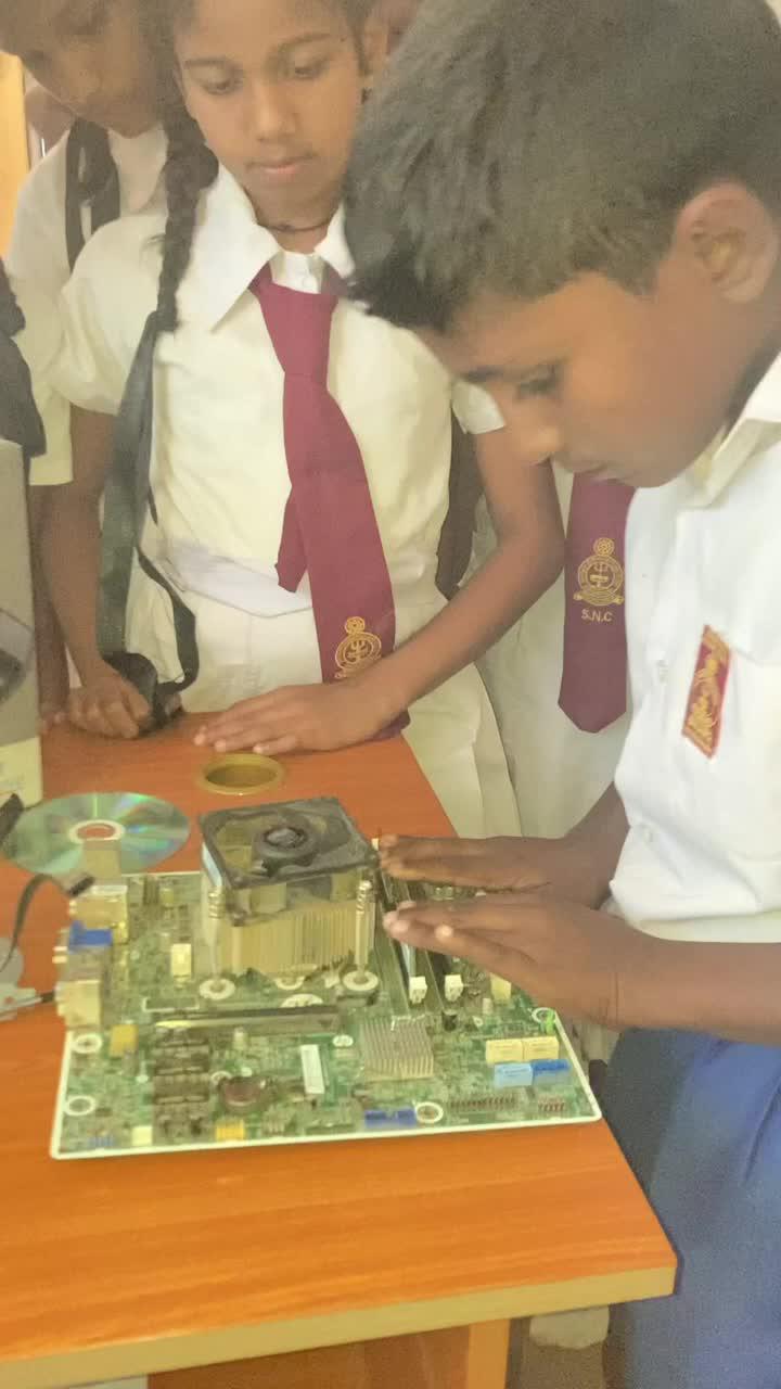 computer repair technician  grade 7 #snc #computer.mp4