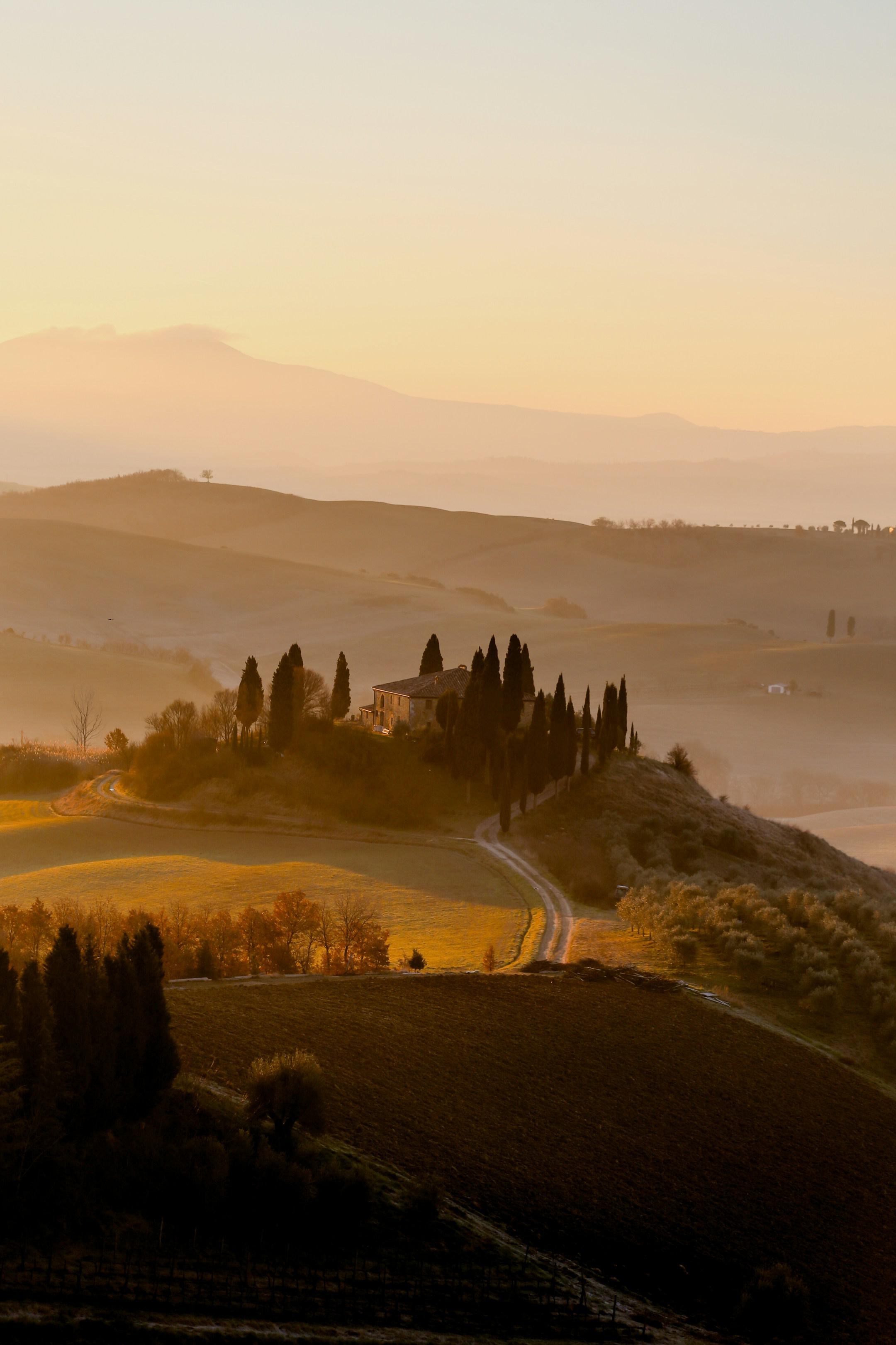 L’alba di San Quirico d’Orcia