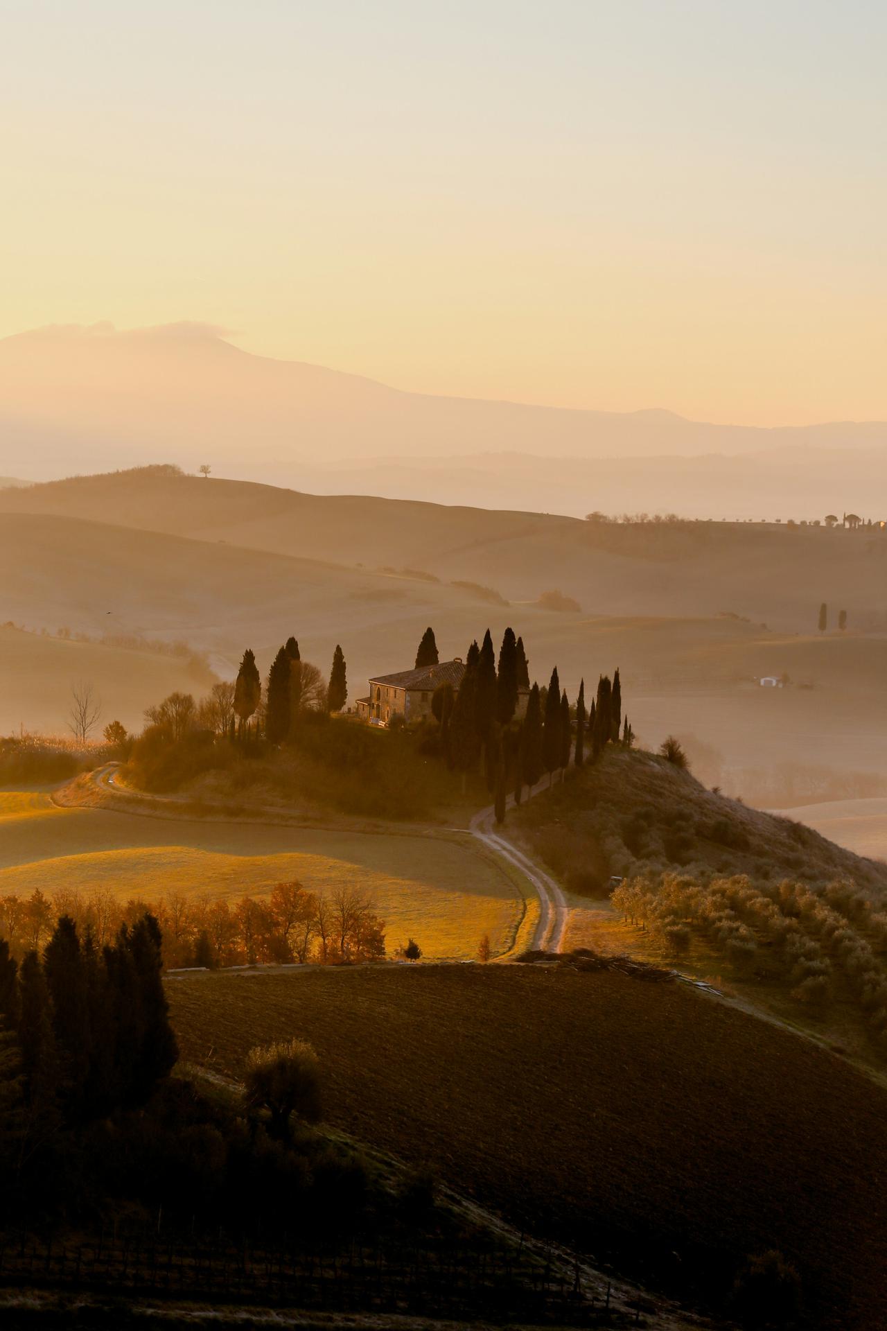 L’alba di San Quirico d’Orcia
