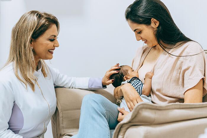 truecare-doula-breastfeeding-image-blog-700x466-1.jpg