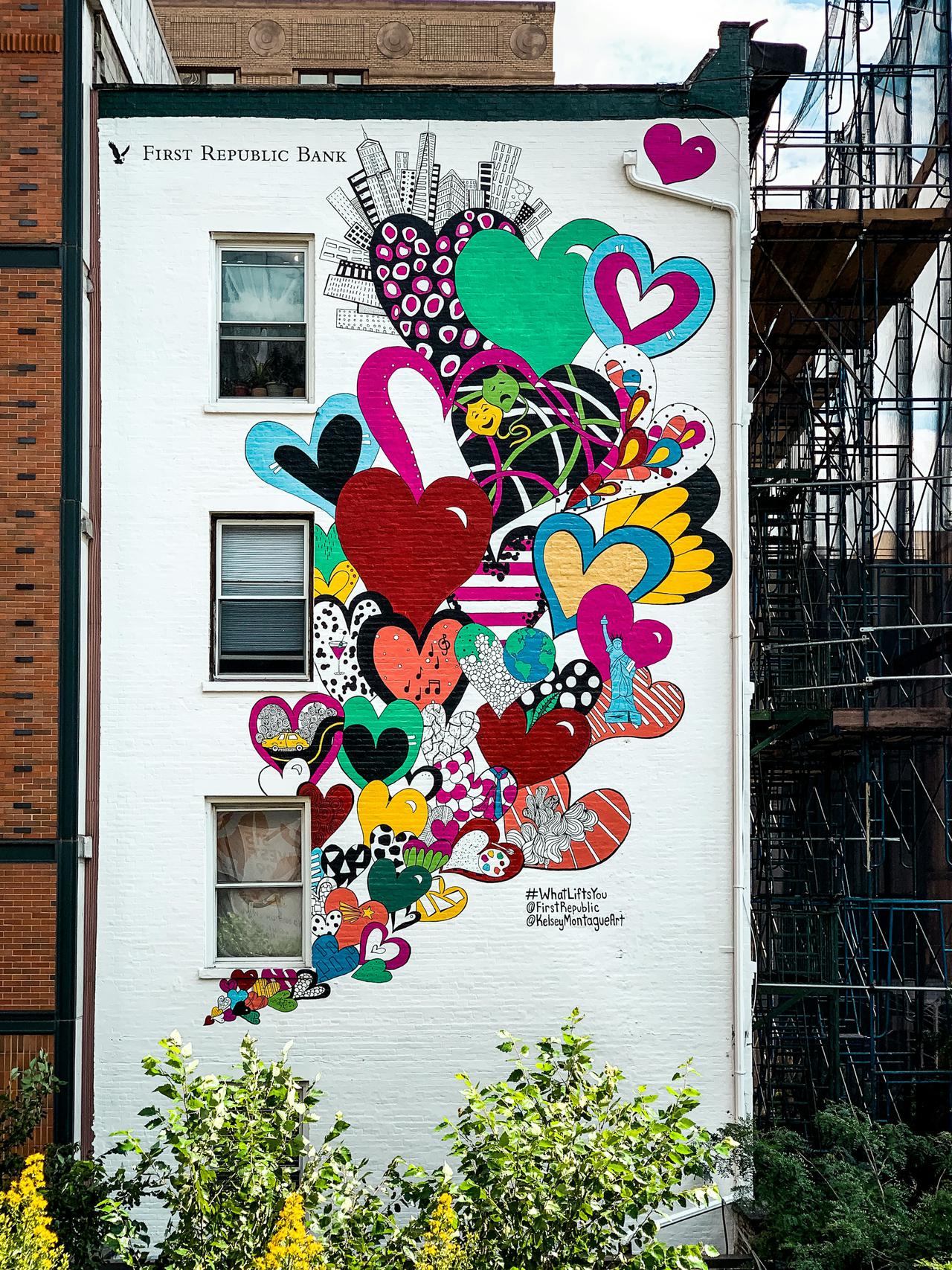 Mural painting on the side of a building