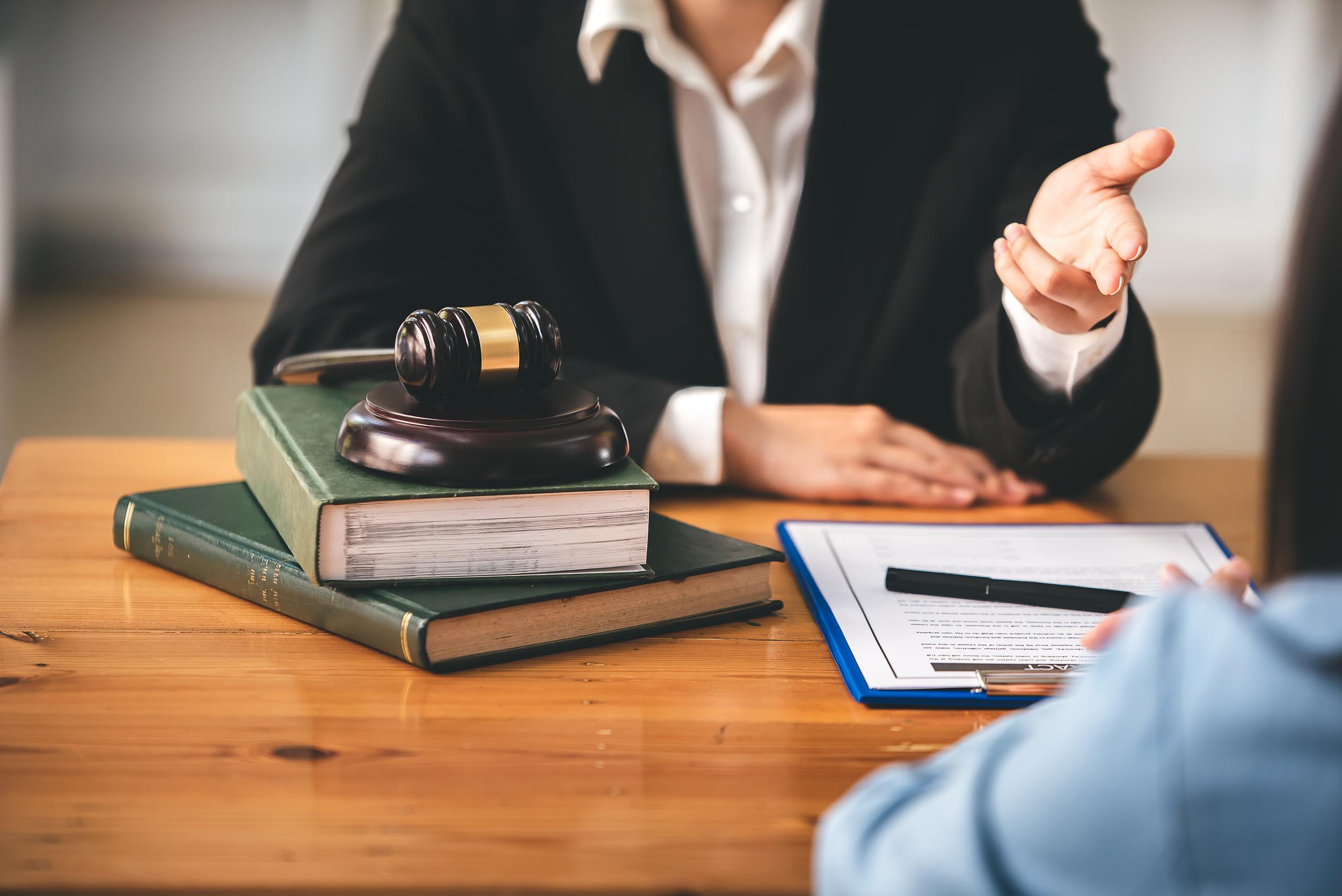 legal-meeting-with-attorney-and-gavel-on-desk-2026-09-22-00-22-57-utc.jpg