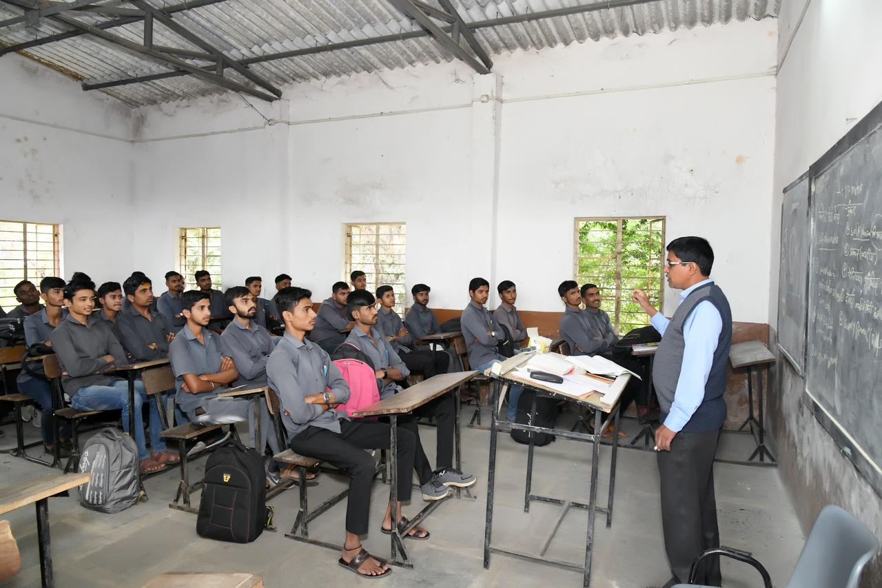 class room2.jpg