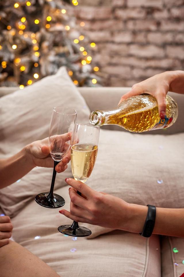 Top 5 Wellness Ideas for Your End-of-Year Office Party