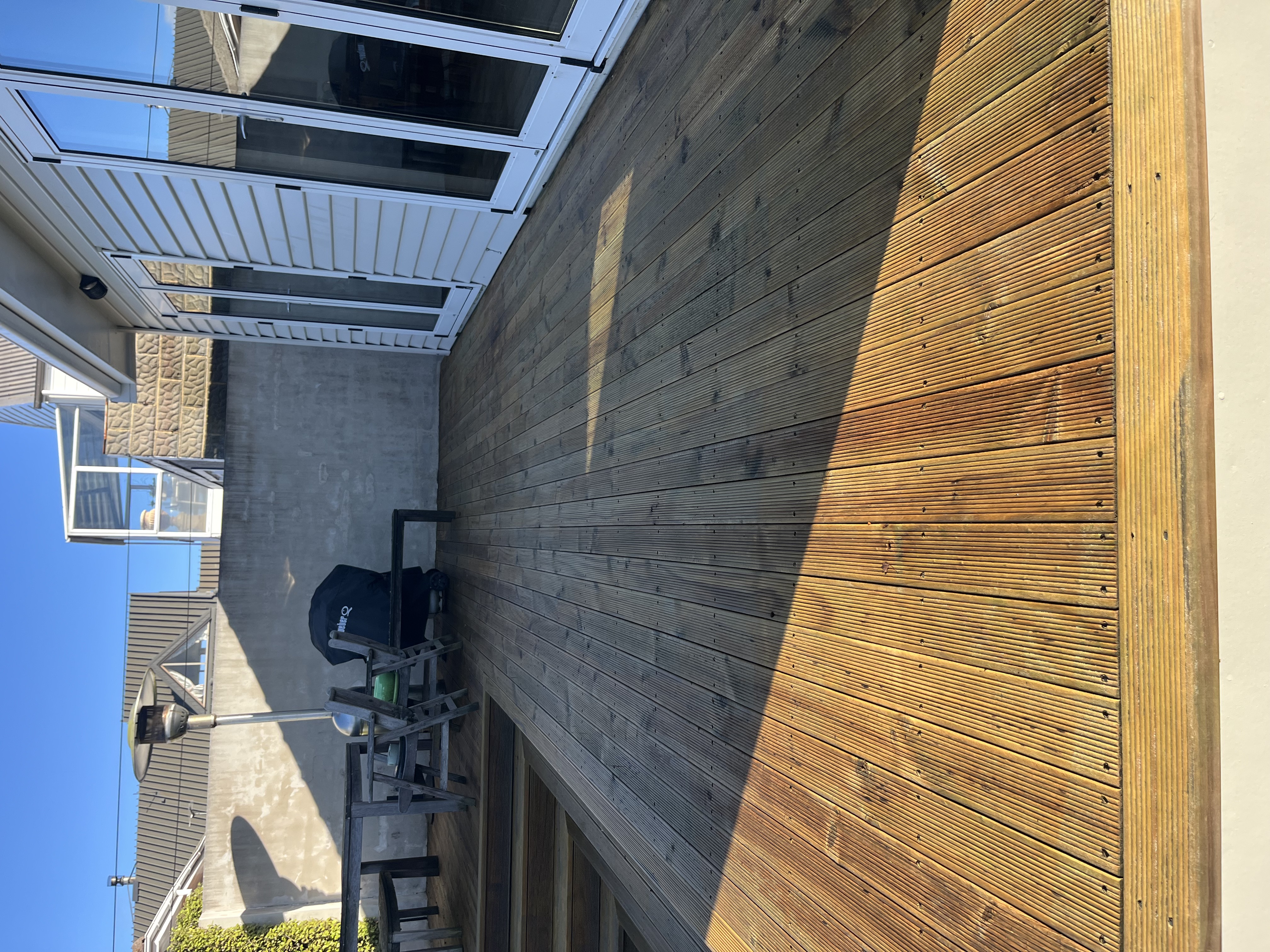 Professional exterior cleaning transformation