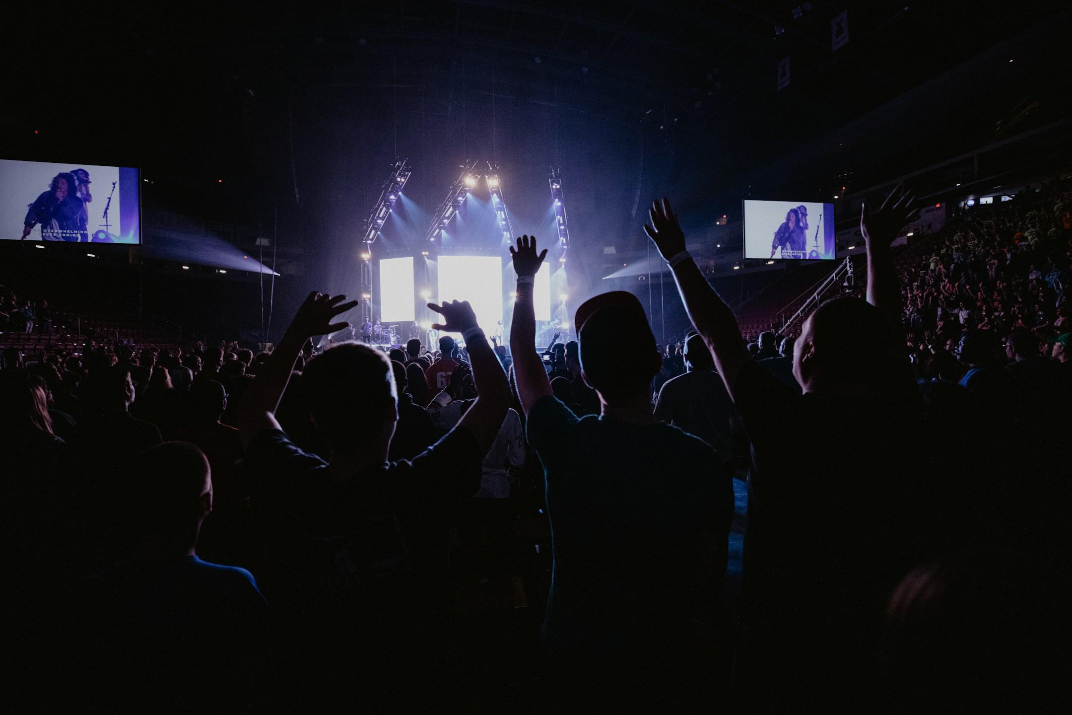 Youth worshipping