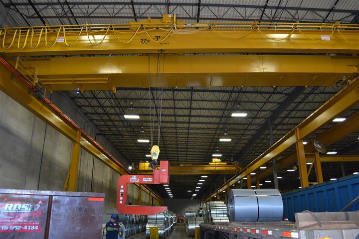 overhead crane with c hook (2).jpg