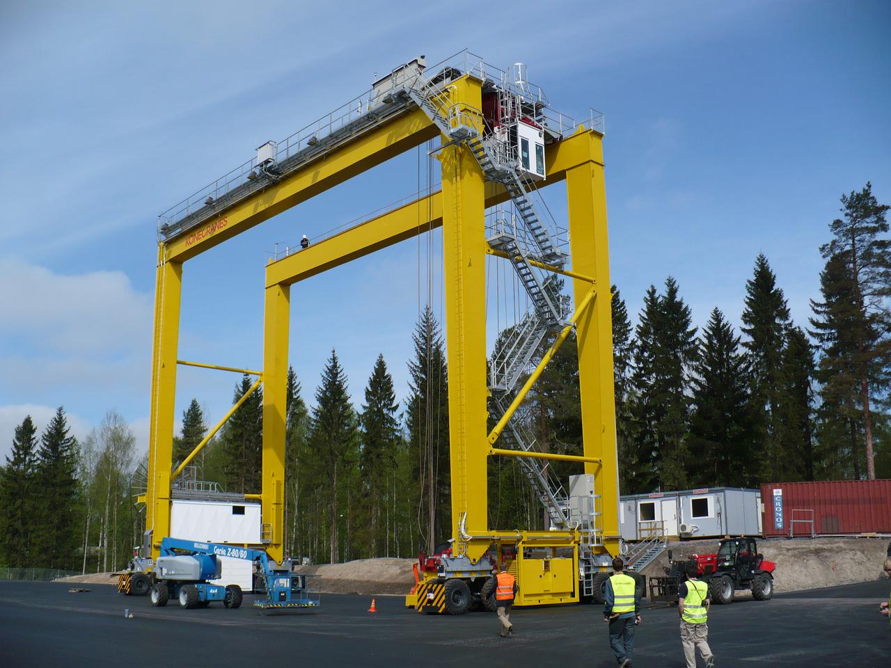 crane_by_konecranes_signalpad.jpg