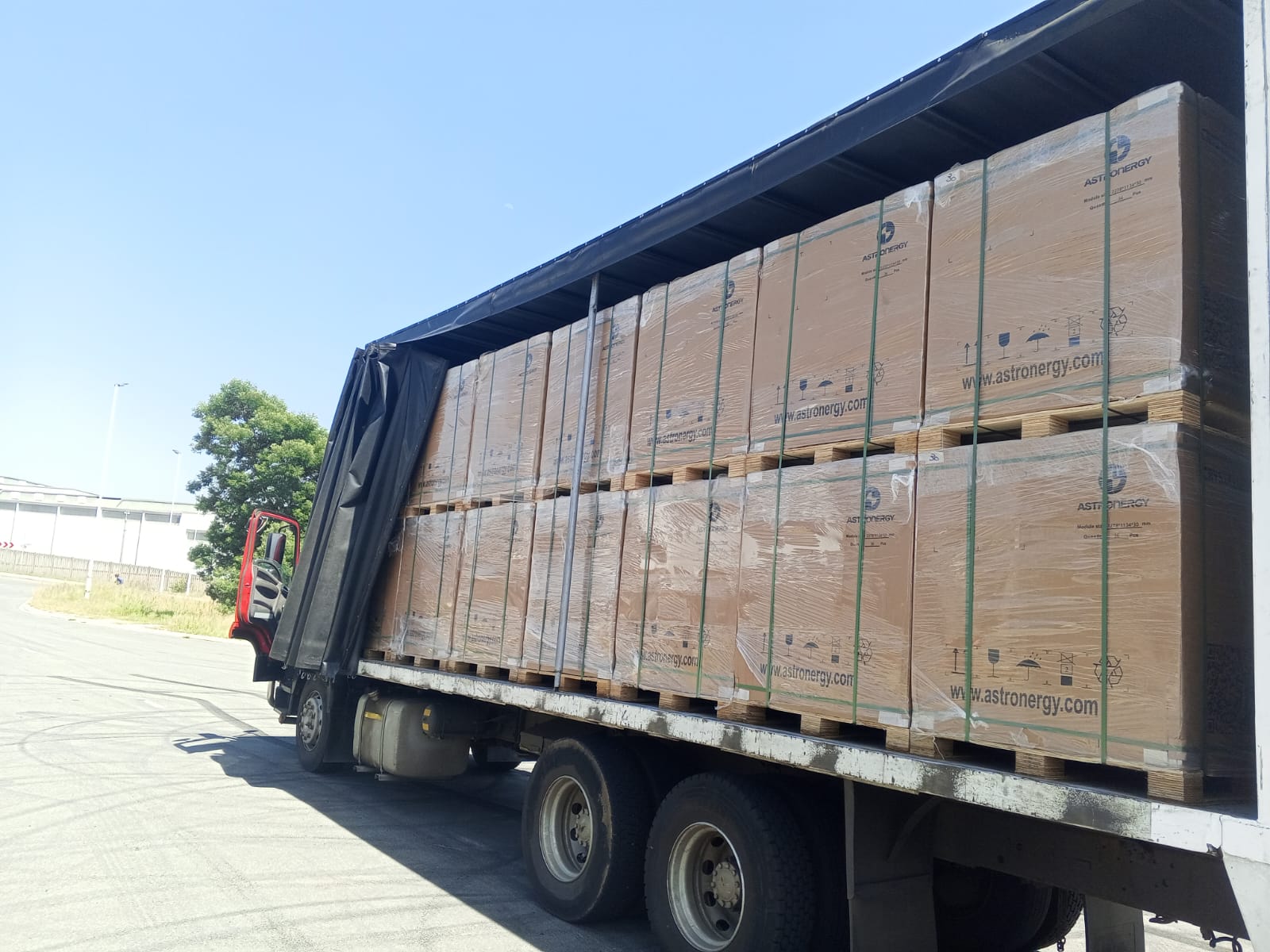 Fast delivery truck for solar equipment nationwide distribution and logistics service