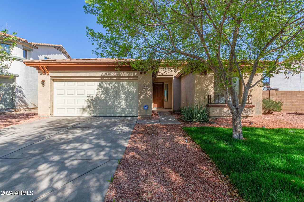 7712 s 22nd ln, phoenix, az 85041 pic.jpg