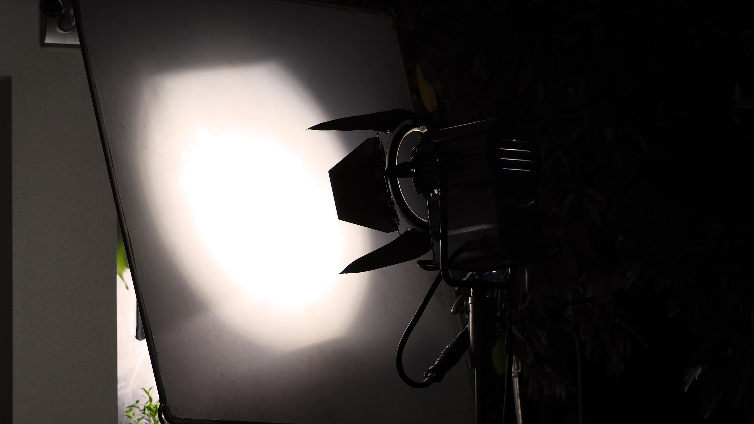 big-led-studio-light-equipment-2026-01-08-07-01-14-utc.jpg