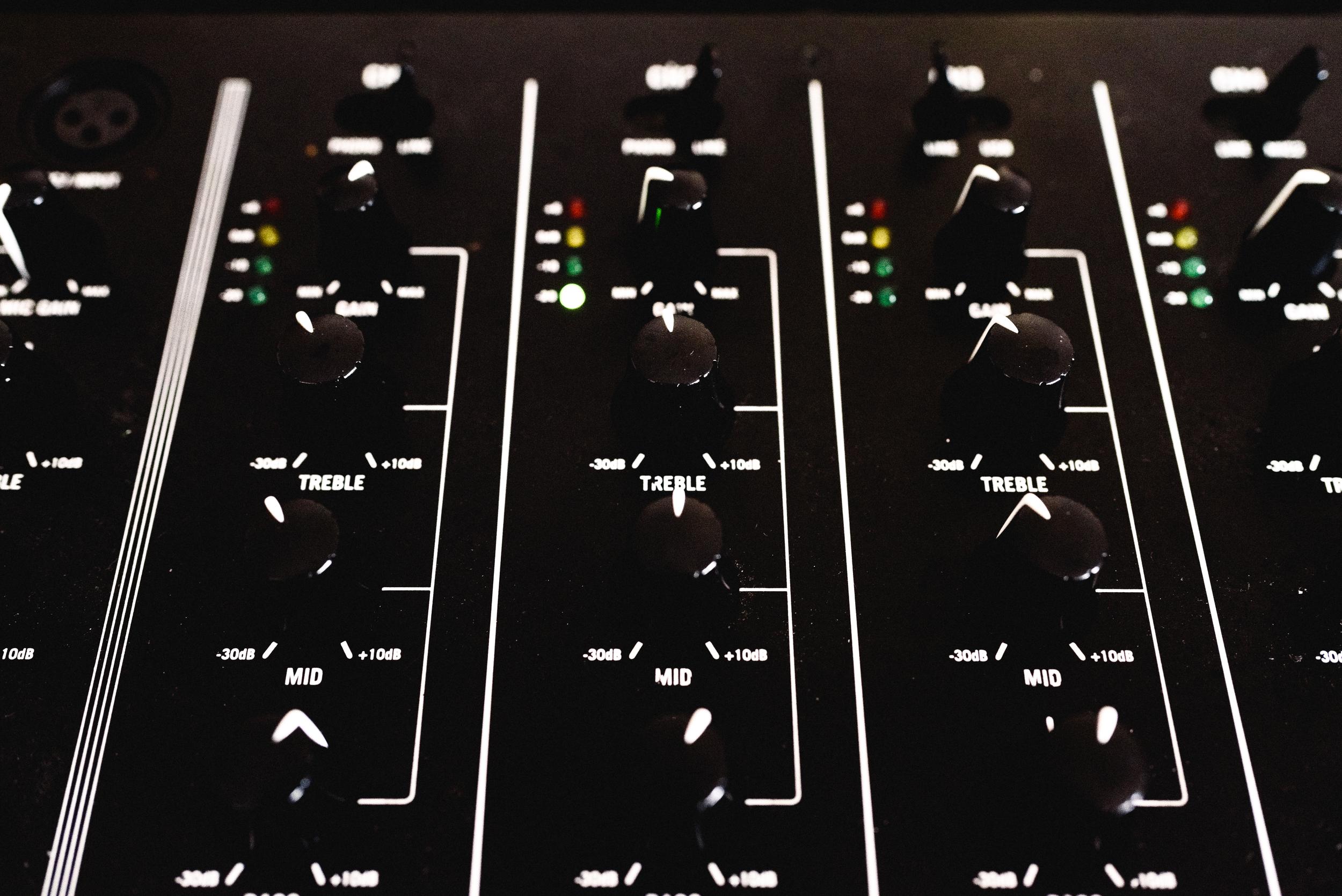 close-up-view-of-an-audio-mixing-board-2026-03-10-02-01-45-utc.jpg