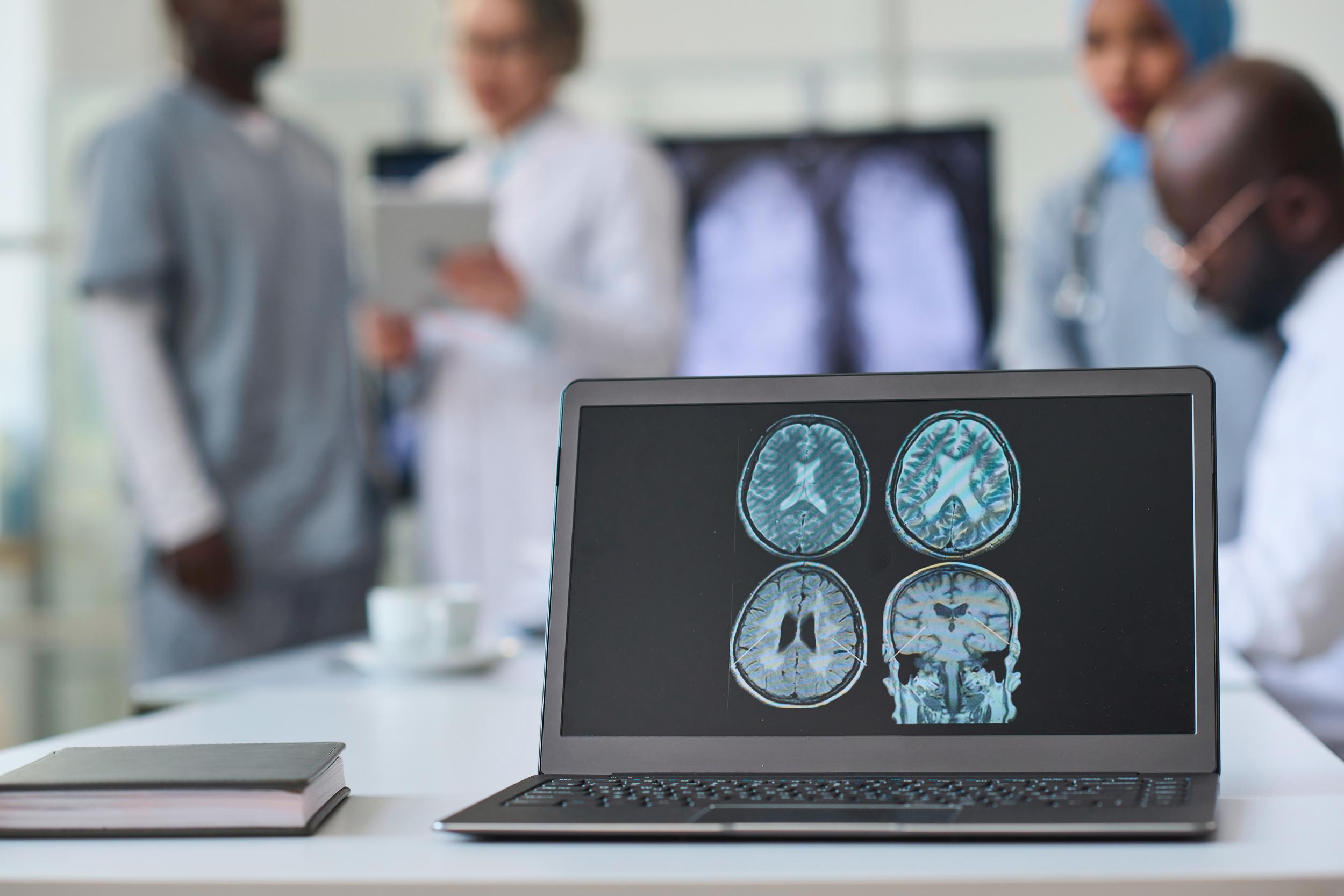 medical-professionals-reviewing-scans-in-a-hospita-2026-01-08-00-15-37-utc.jpg