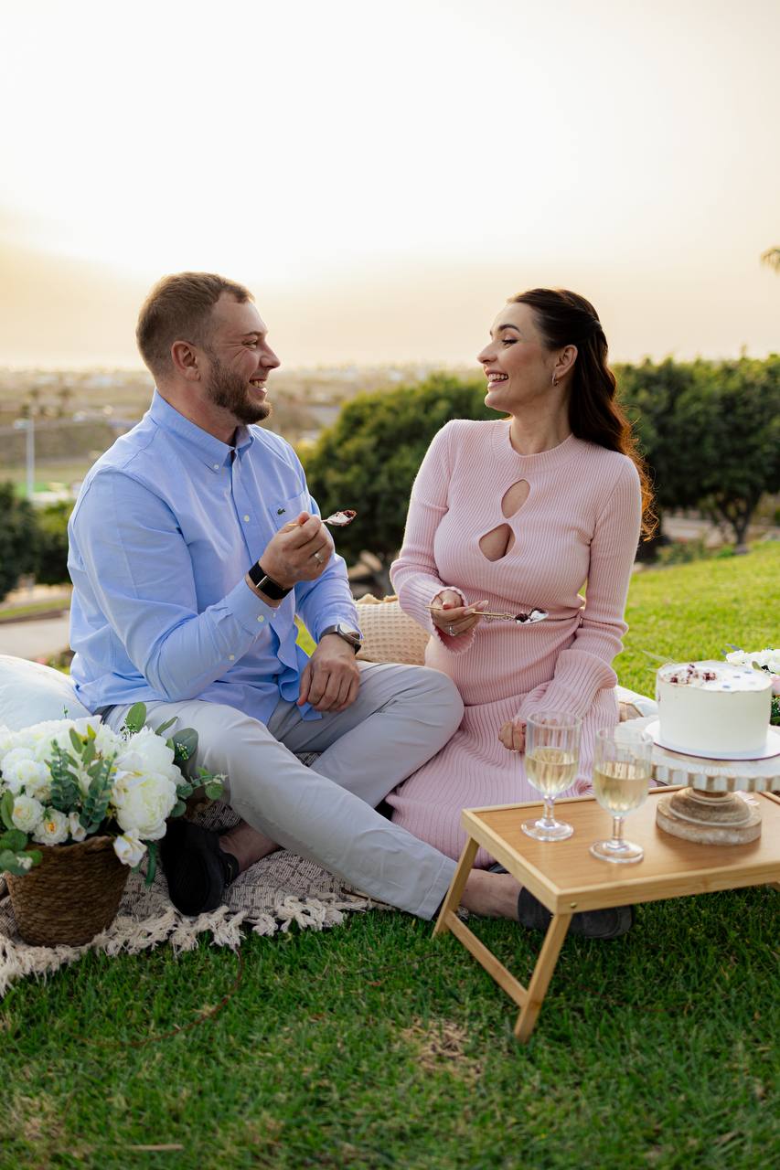 Gender reveal party decoration by the ocean