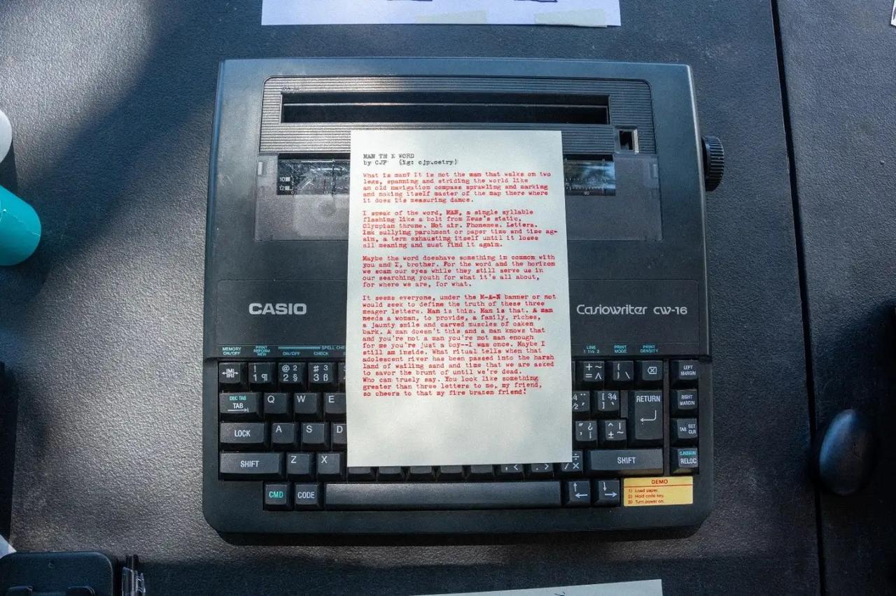 Original typewritten poem ODE TO ZARA by Chris the Poet