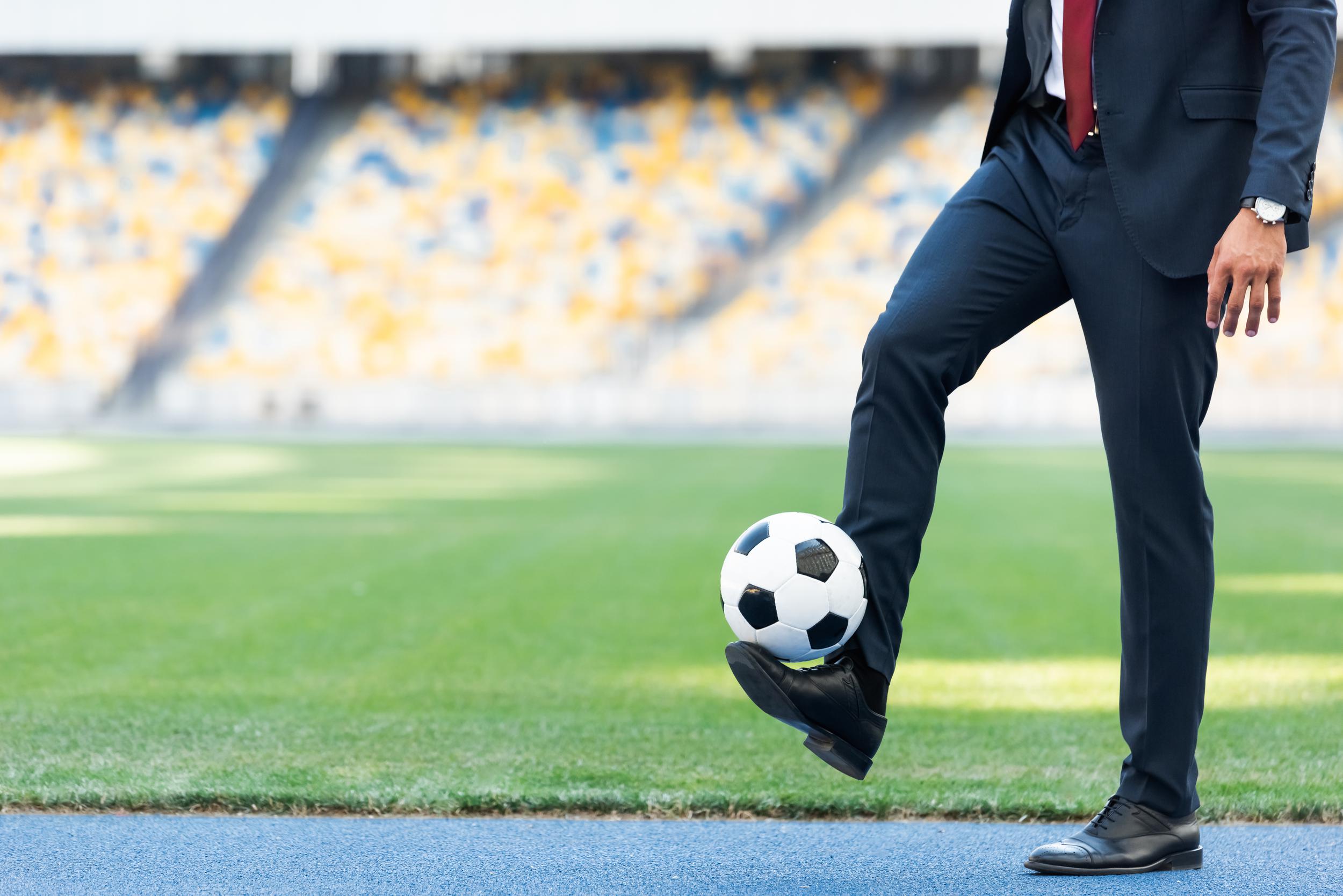 cropped-view-of-young-businessman-in-suit-playing-2024-11-18-15-48-02-utc.jpg