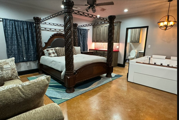 canopy bed, jacuzzi, bar.png