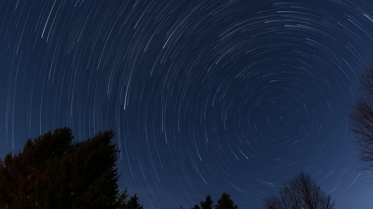 beautiful-shot-of-a-star-movement-caused-by-earth-2025-02-02-13-37-21-utc.jpeg