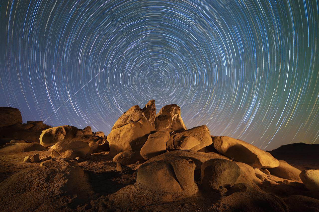 a-polar-star-trail-and-great-rocks-2025-02-01-18-57-26-utc.jpg