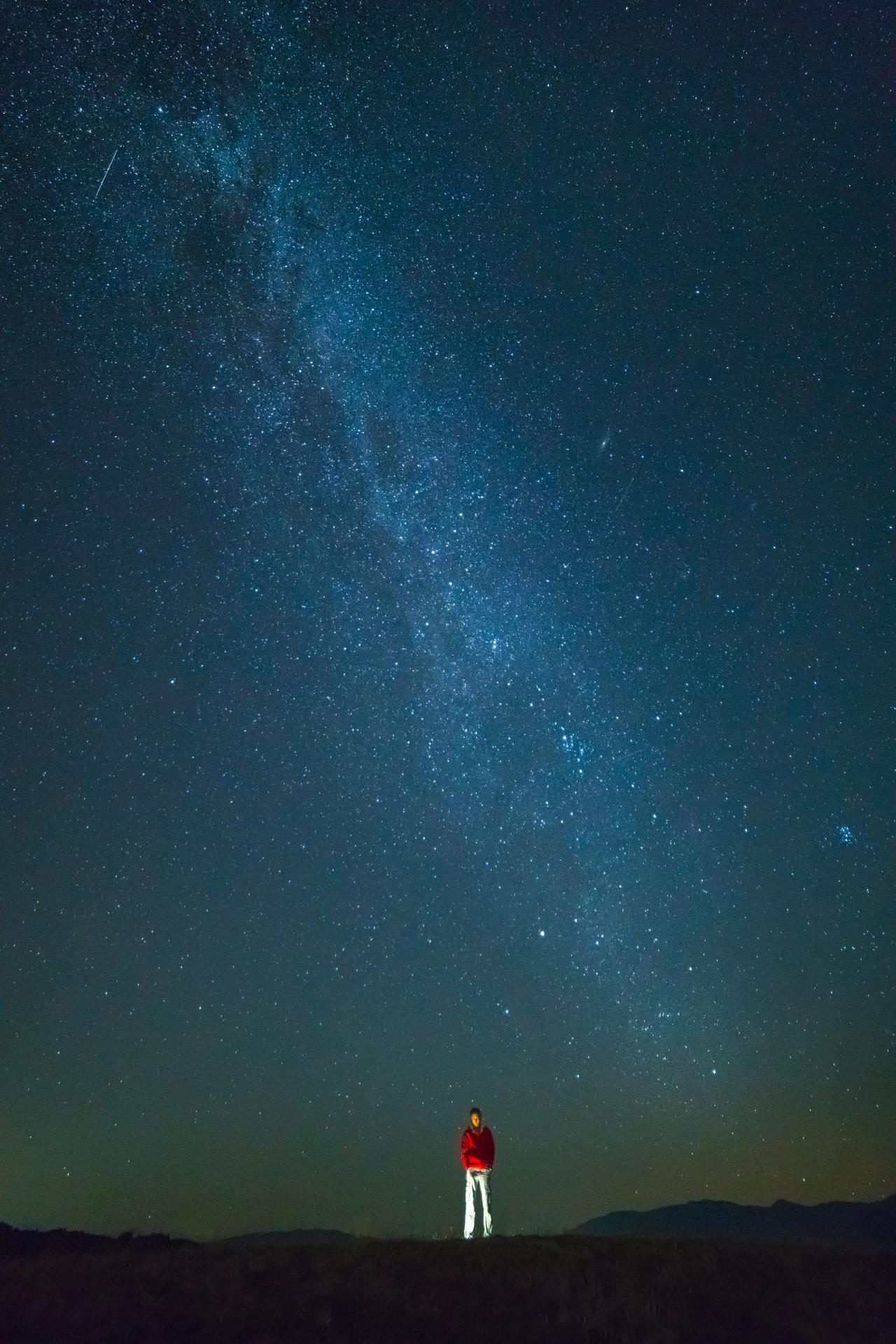 the-man-stand-on-the-background-of-the-stars-nigh-2024-12-01-23-08-41-utc.jpg