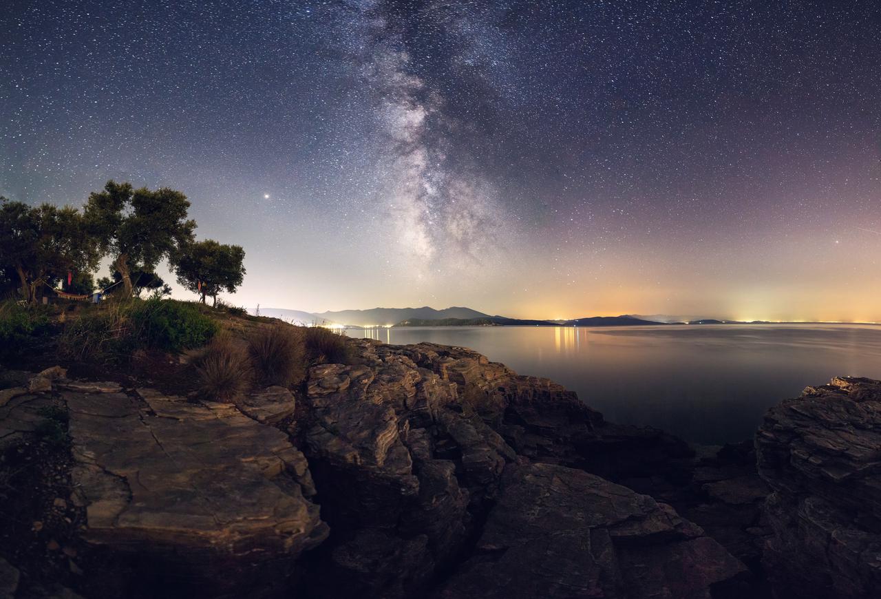 milky-way-panorama-2024-12-01-00-11-25-utc.jpg