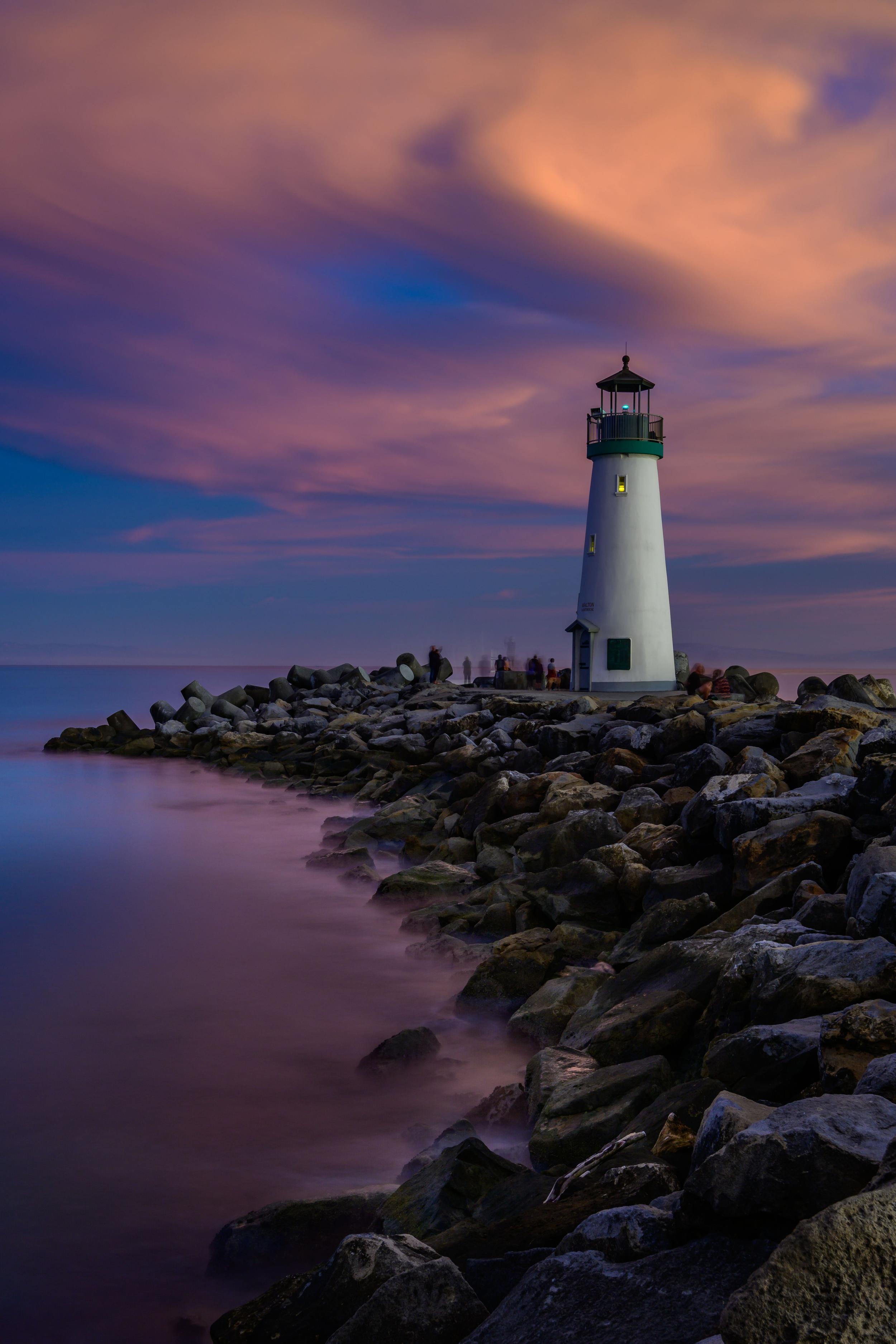 breathtaking-view-of-a-lighthouse-at-the-walton-be-2025-02-02-13-18-48-utc.jpg