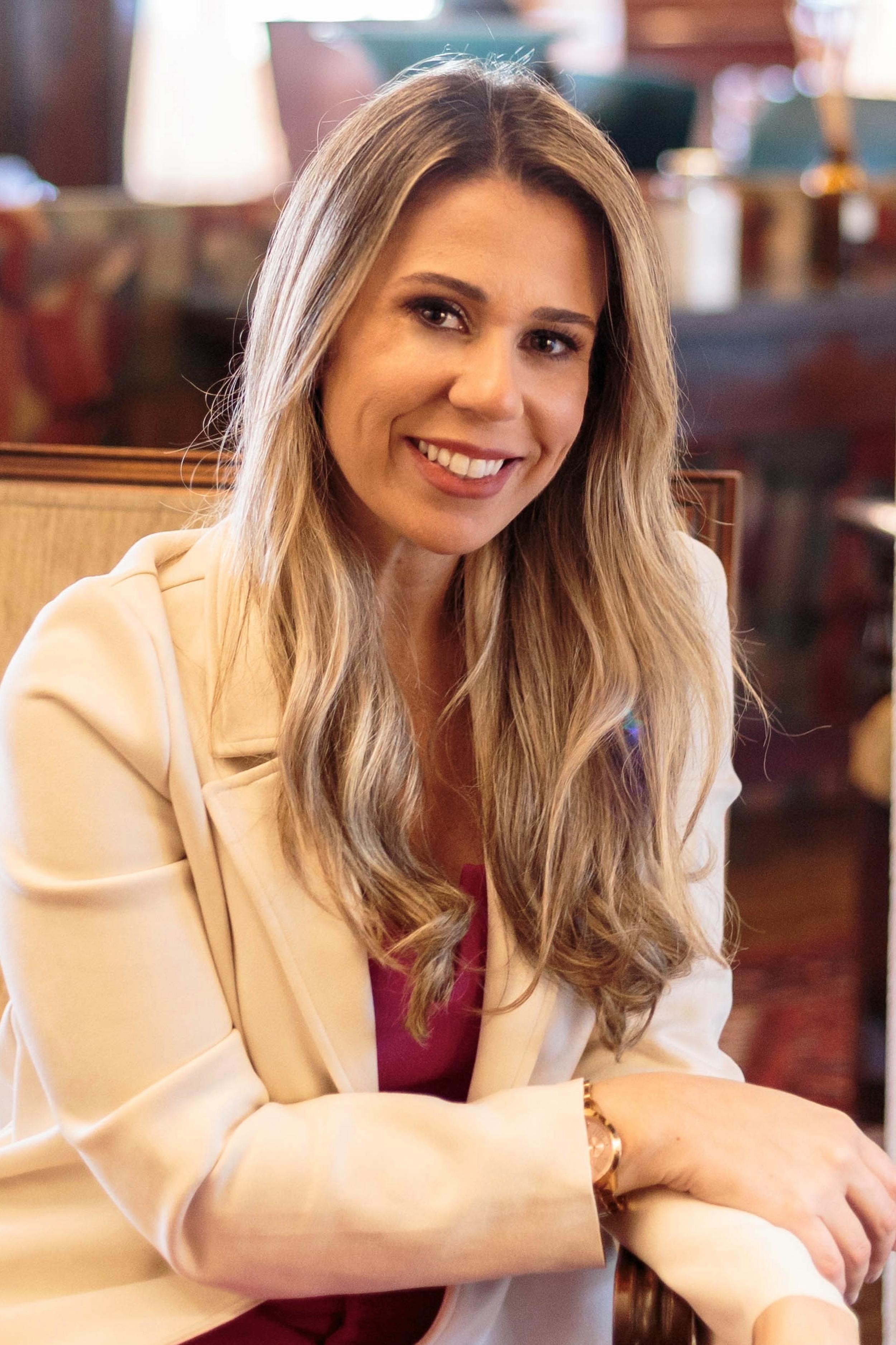 foto rosto meio sorriso.jpg