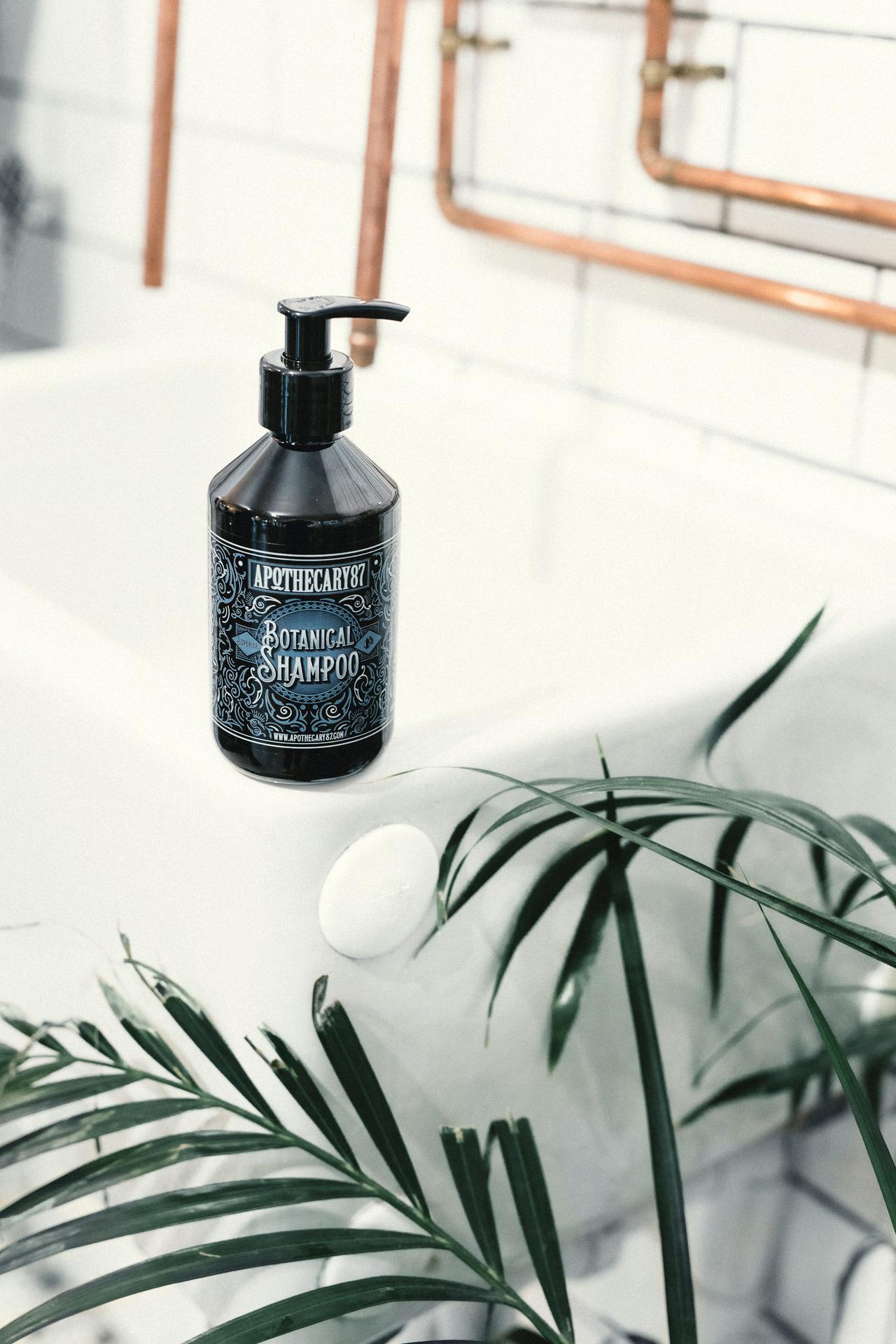Apothecary 87 - Botanical Shampoo

www.apothecary87.co.uk/collections/shower/products/botanical-shampoo