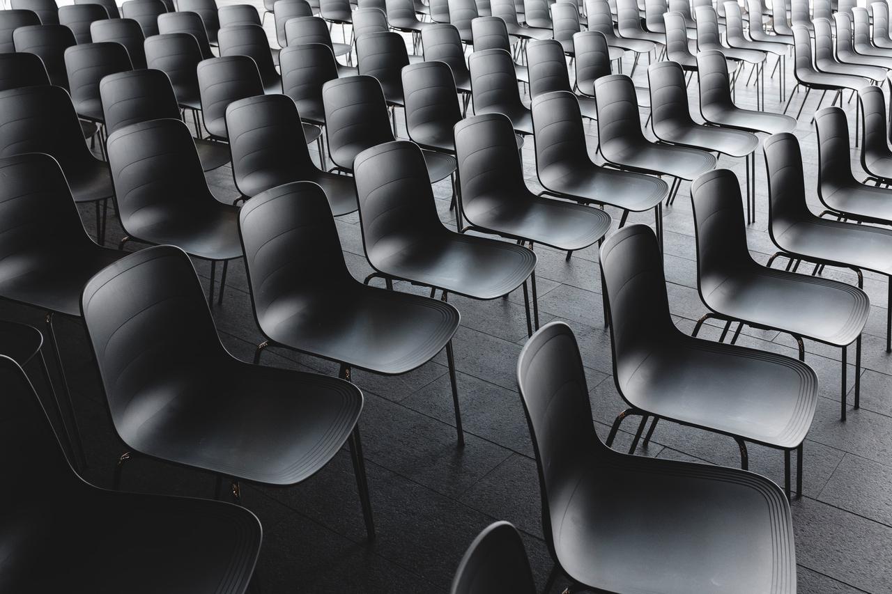 Walked in on this great seating situation with very forgiving light. Shot on the X100F