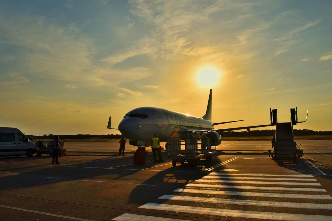 24/7 airport Pick up