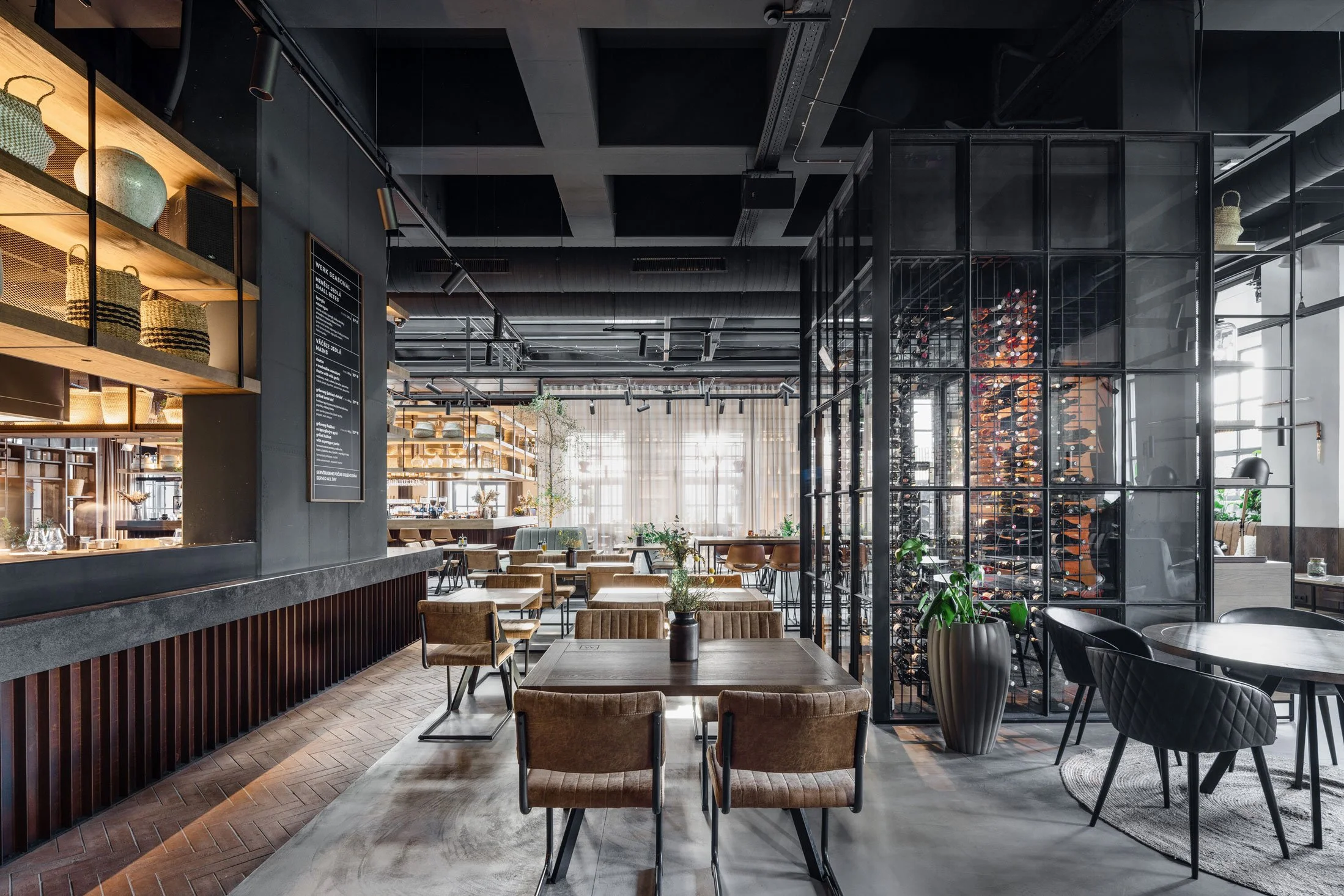 beef-werk-restaurant-matej-hakar-05.webp