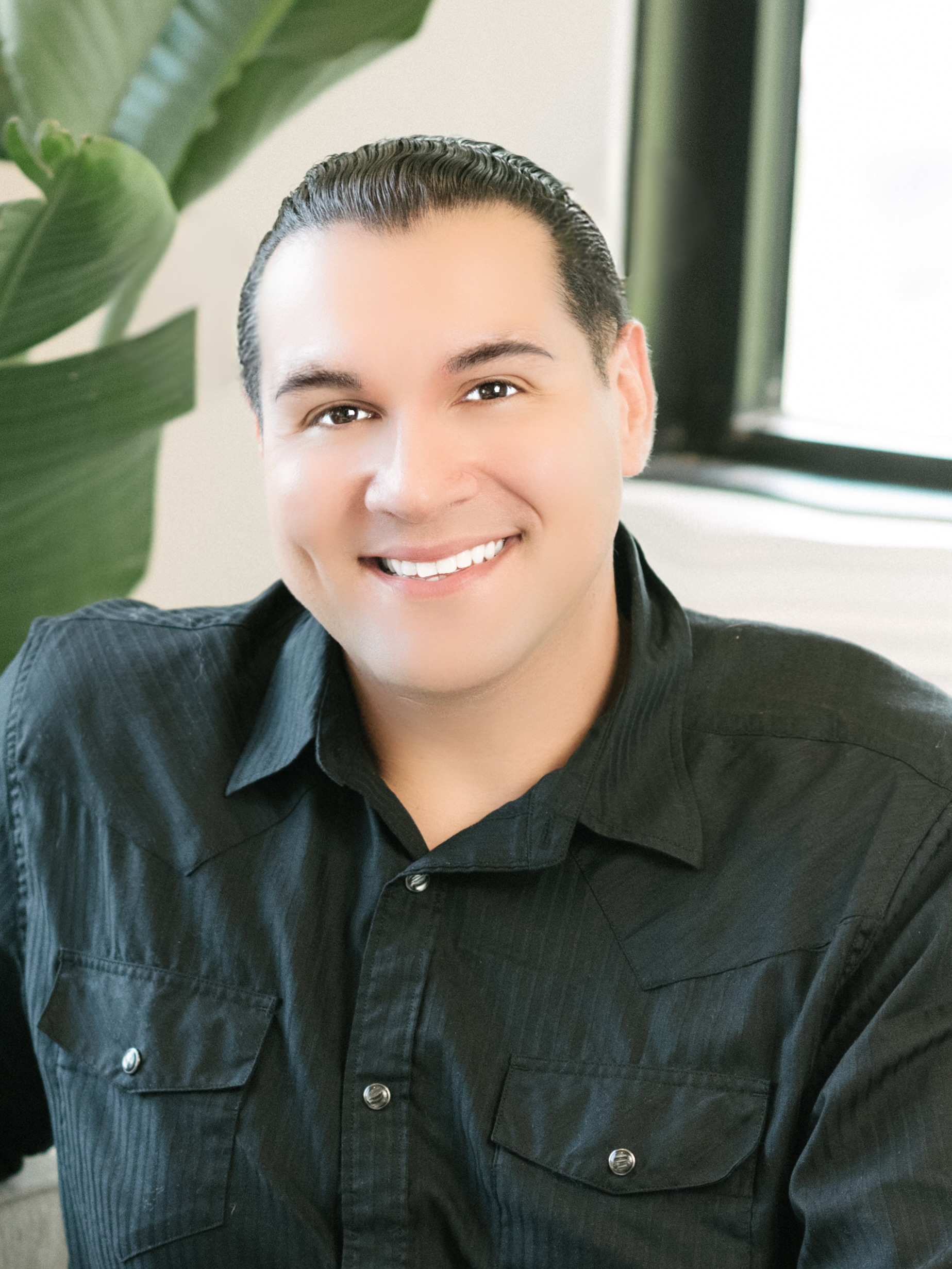 Daniel Lozoya LCSW - Licensed Clinical Social Worker specializing in trauma-informed therapy