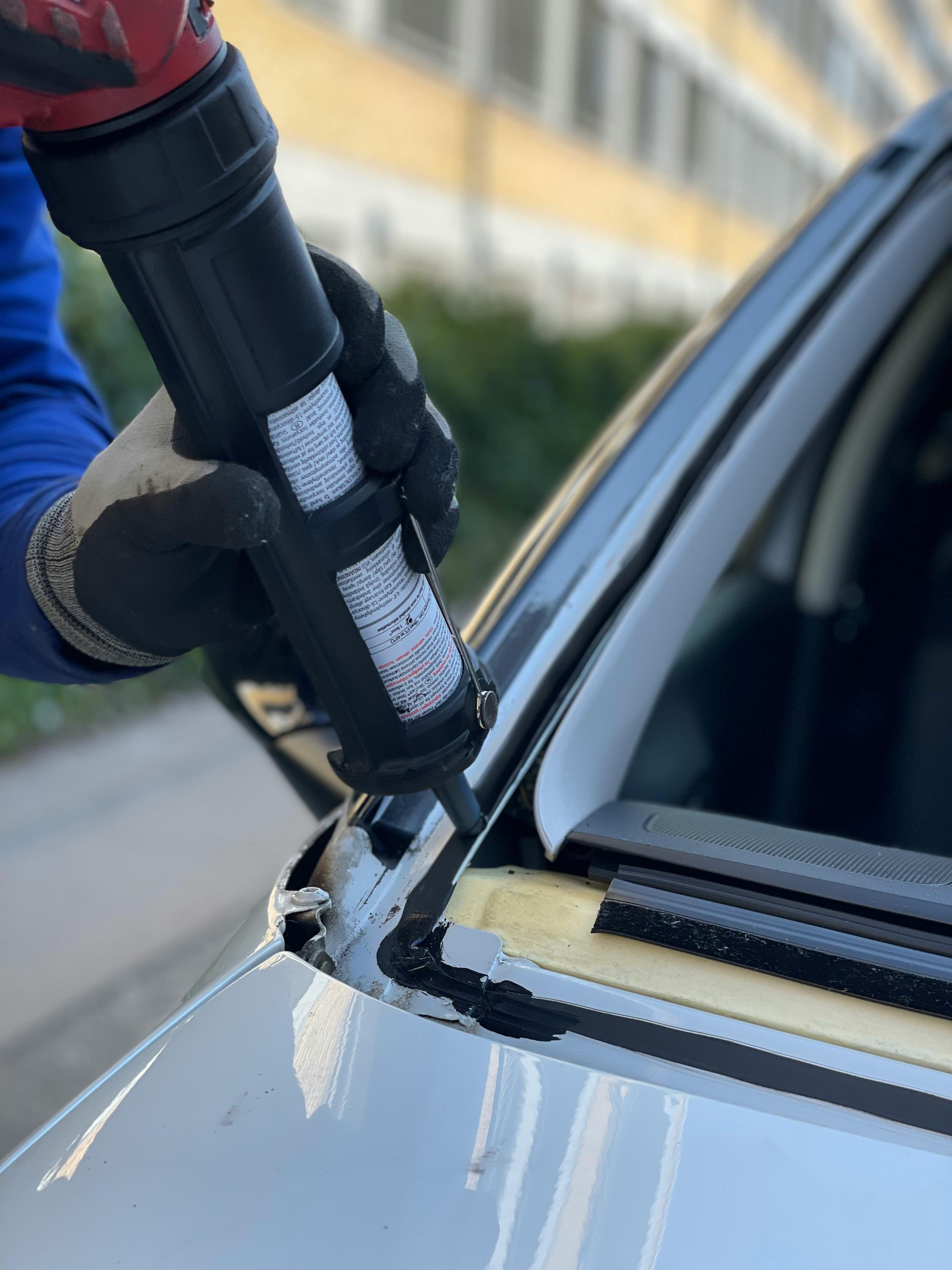 uk-car-glass-nz7fg_ivazo-unsplash.jpg