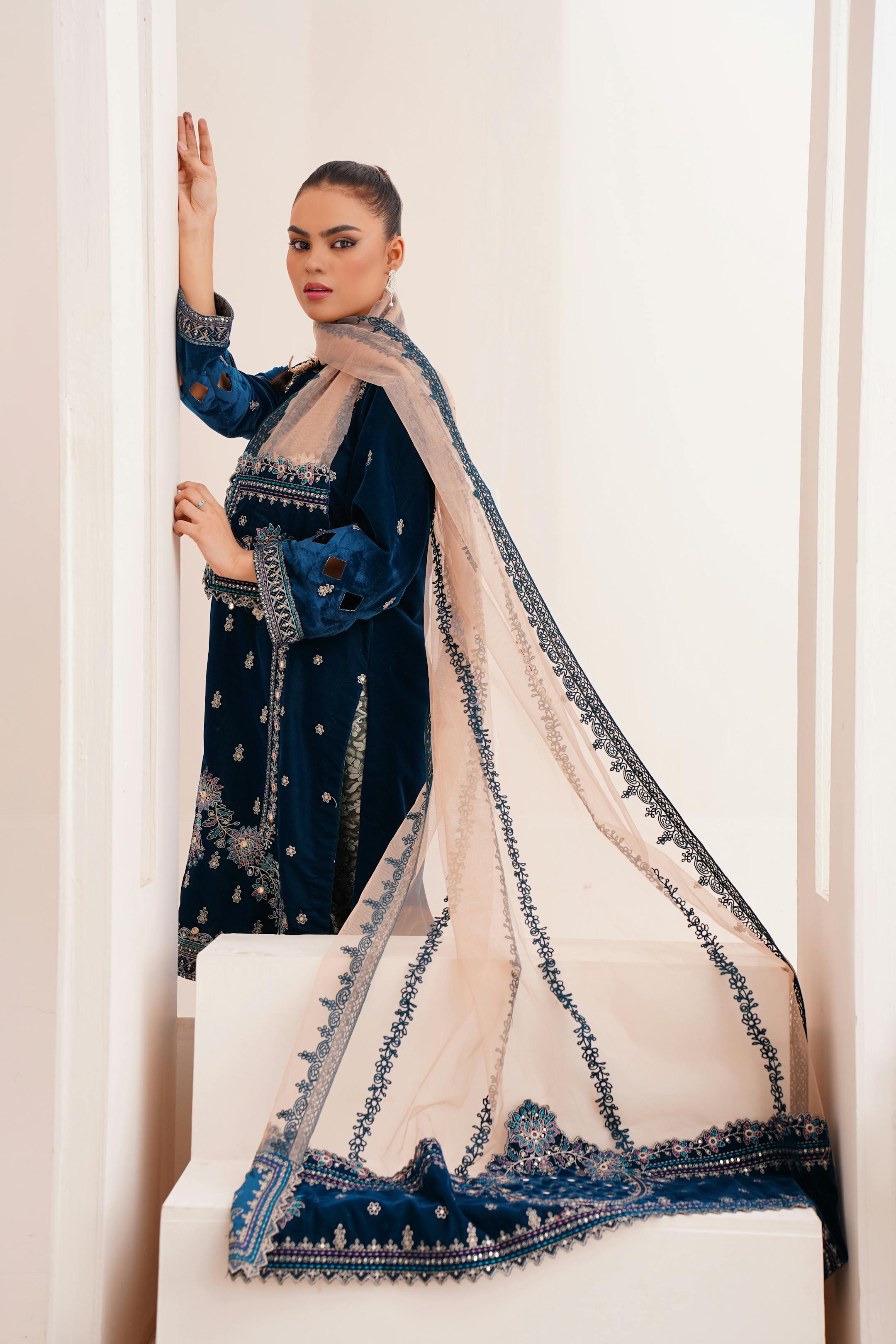 Fashion model in traditional Eastern attire during a chic photoshoot in Lahore.