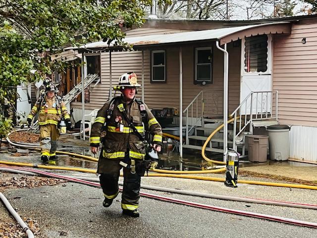 mobile home fire.jpeg