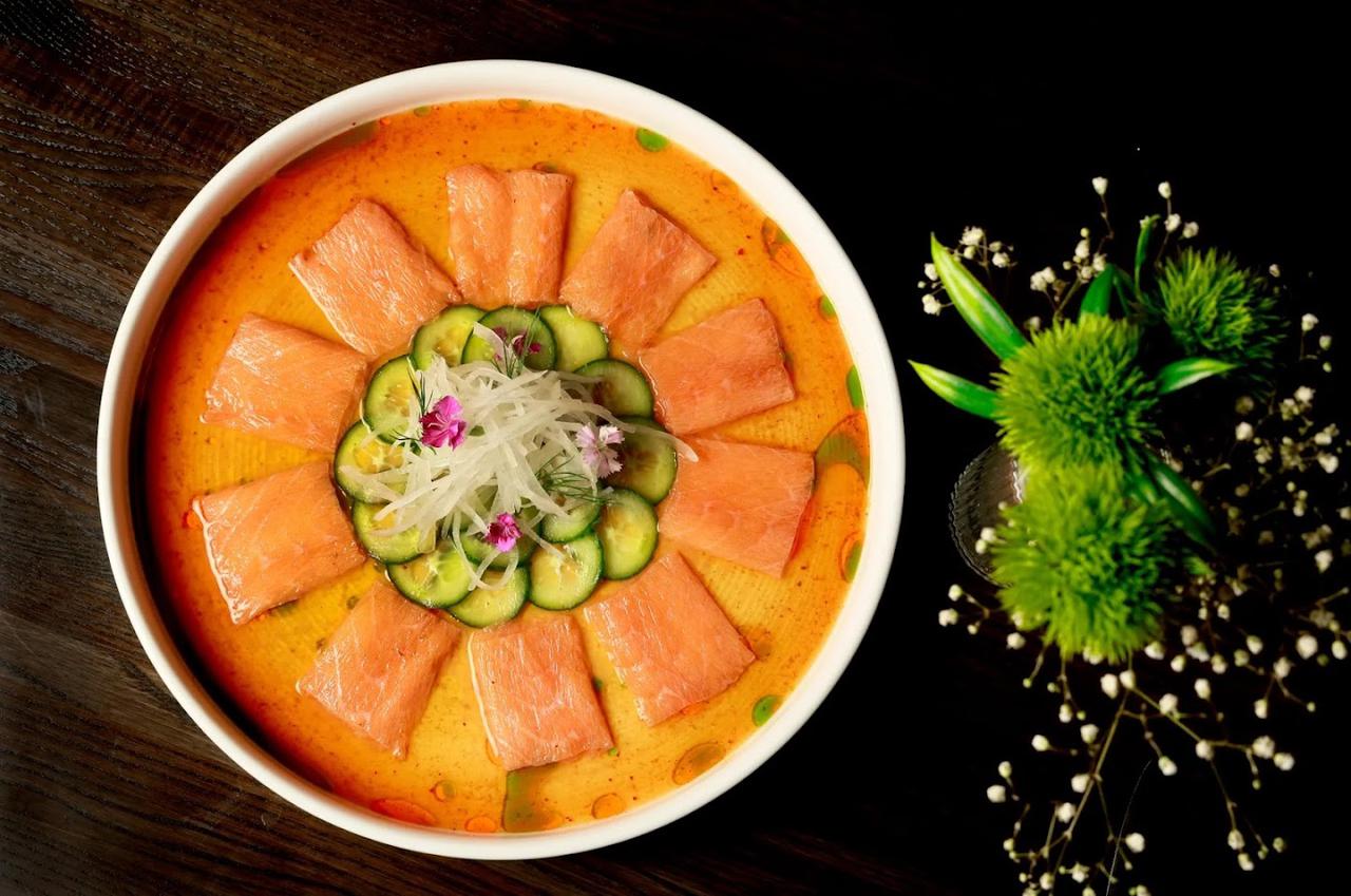 salmon tiradito.jpg