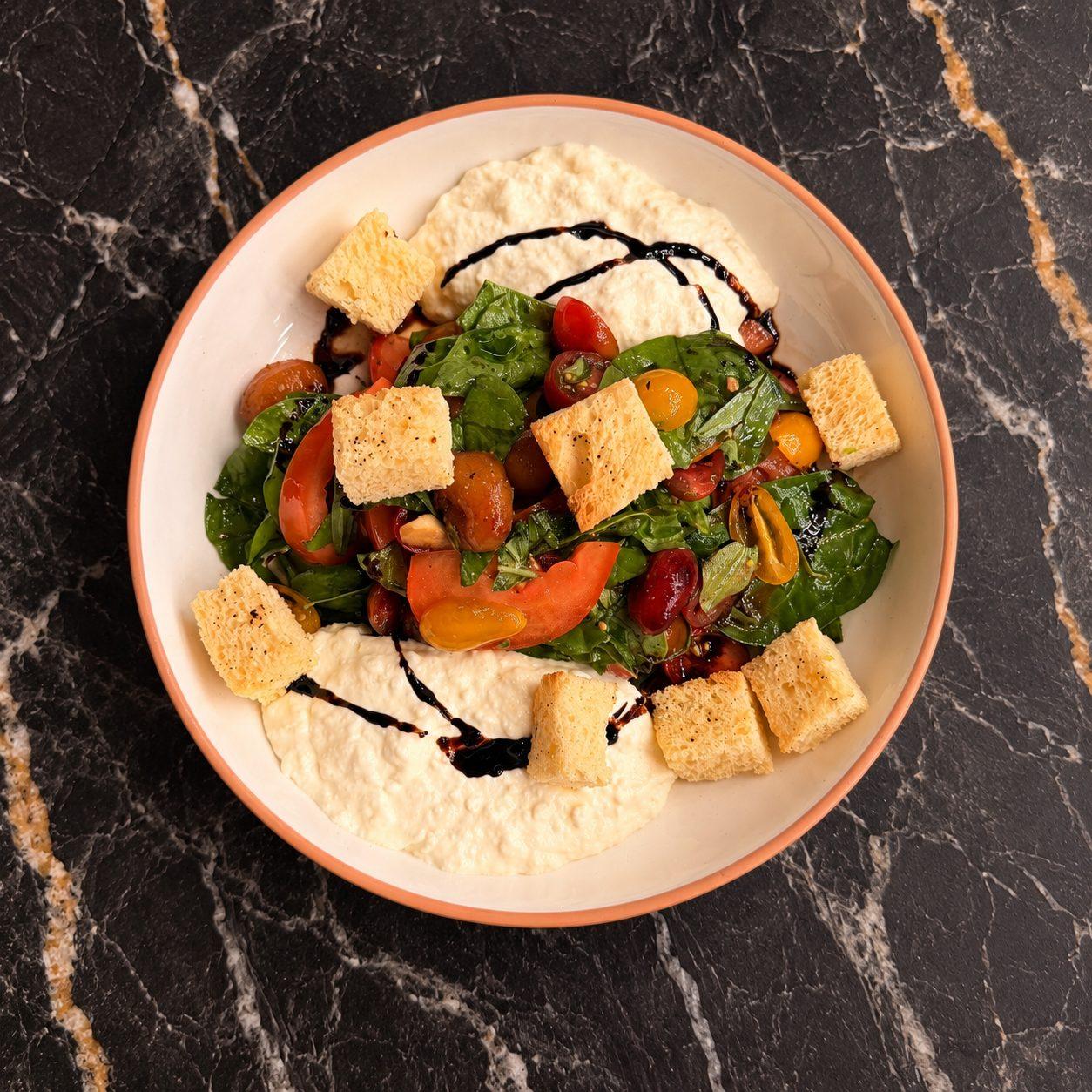 salad_balsamic_square_optimized.jpg