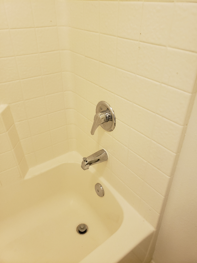 a9d2b43e-cab2-11e9-9d9c-0242ac110003-tubshowertrim-rotate.png